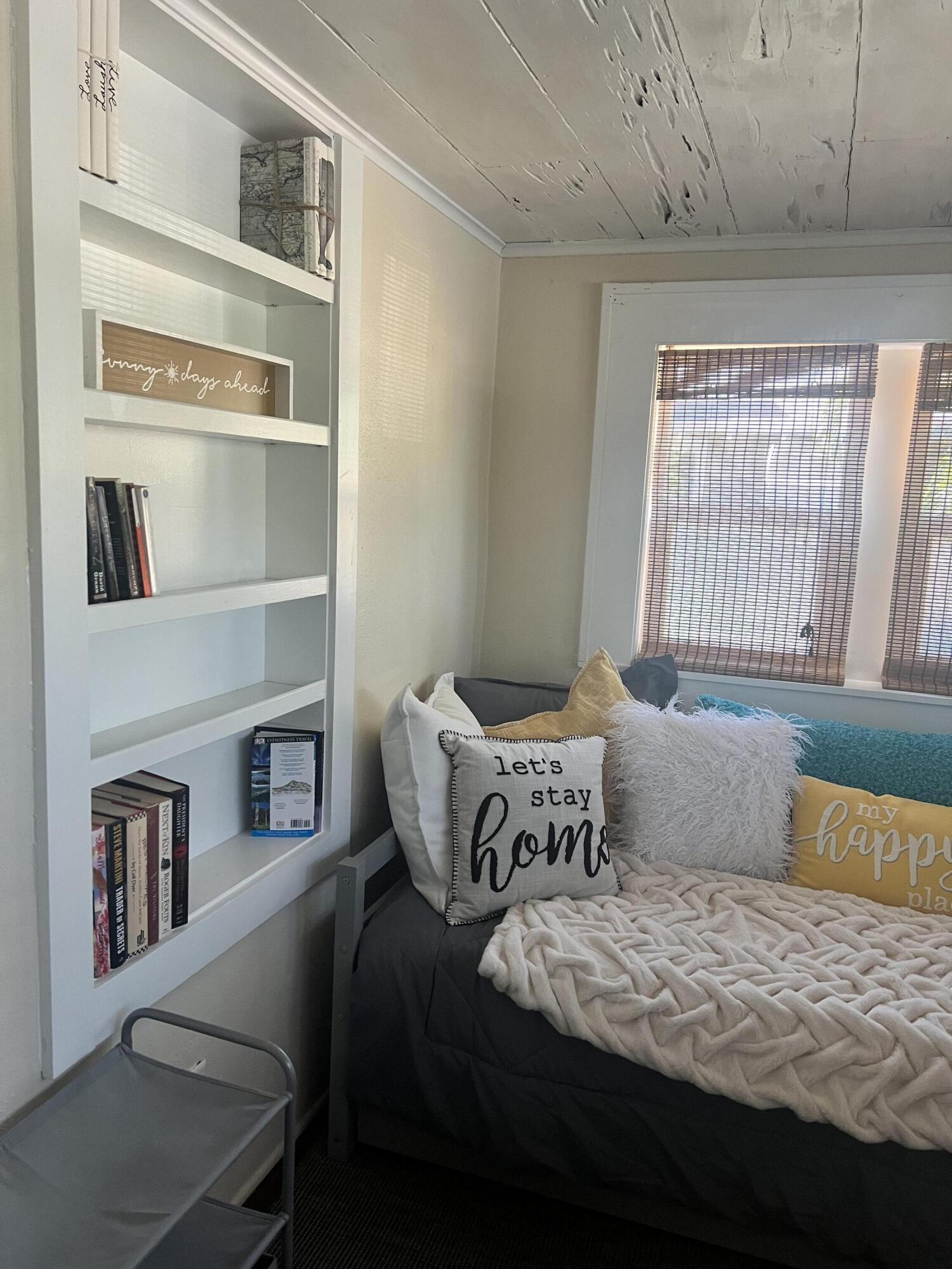 LAKE WORTH TOWN OF - Residential Lease