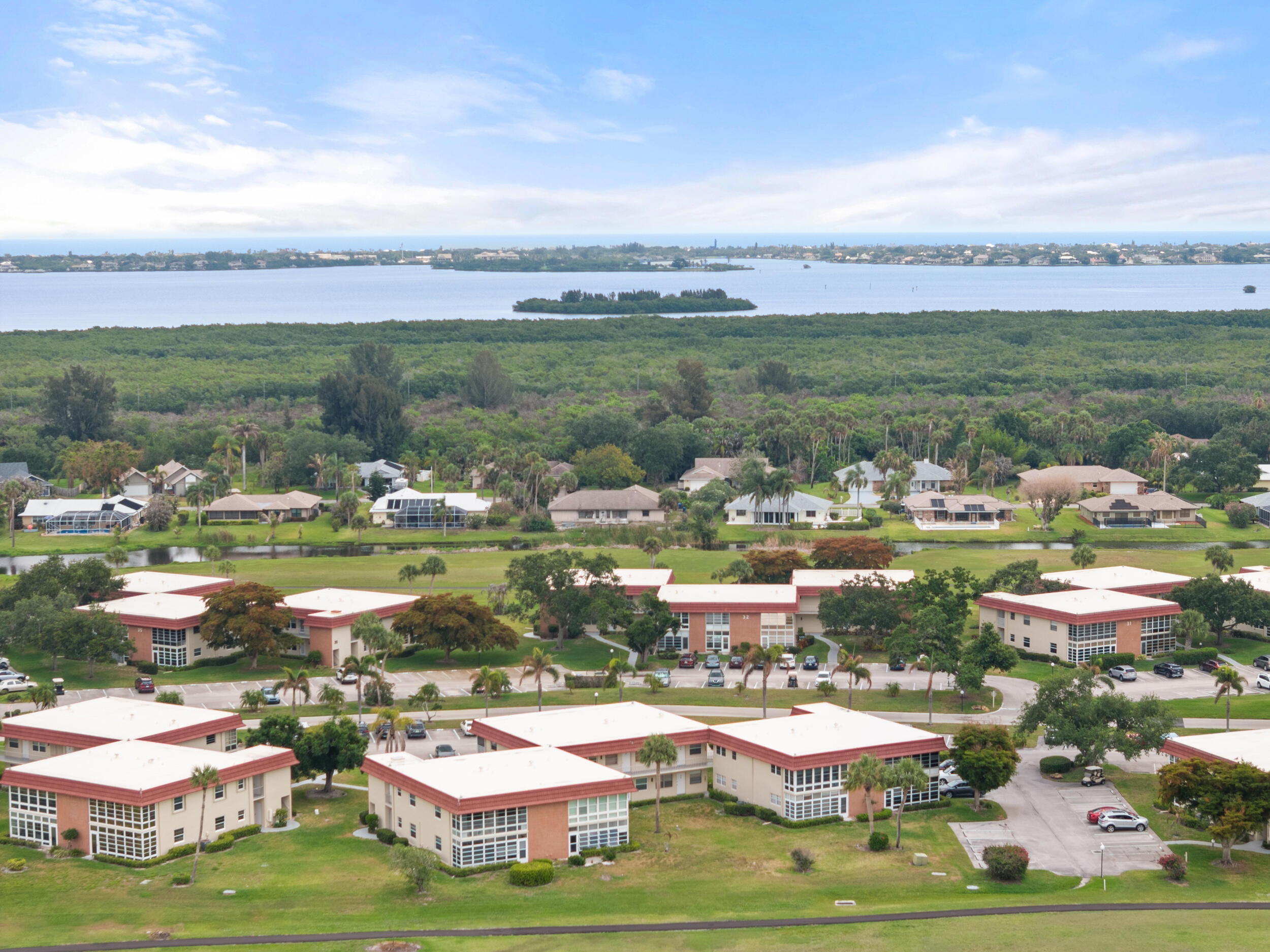 VISTA ROYALE PHASE IV BLDGS 83-111 - Residential