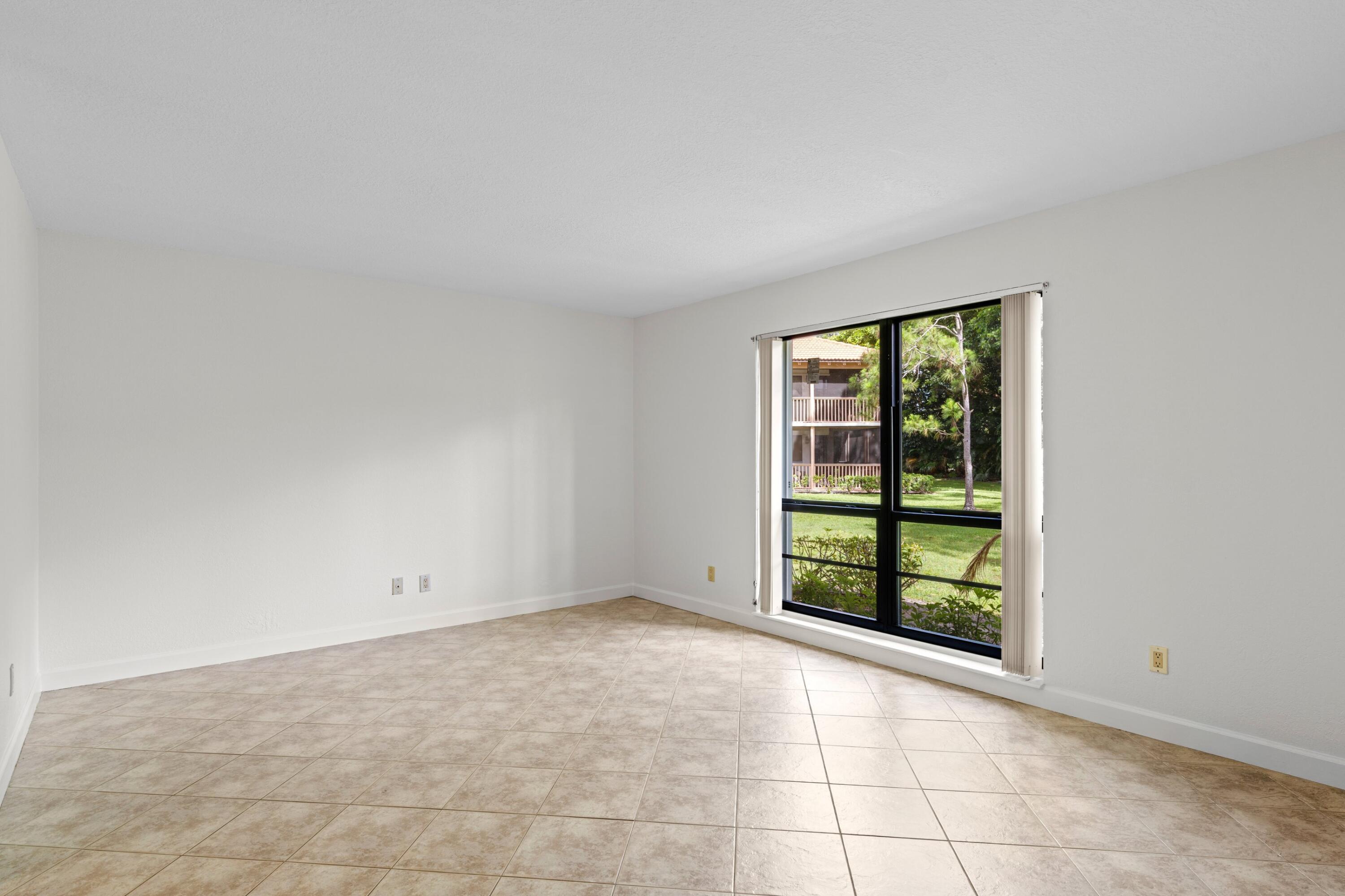GOLF VILLAS CONDO - Residential