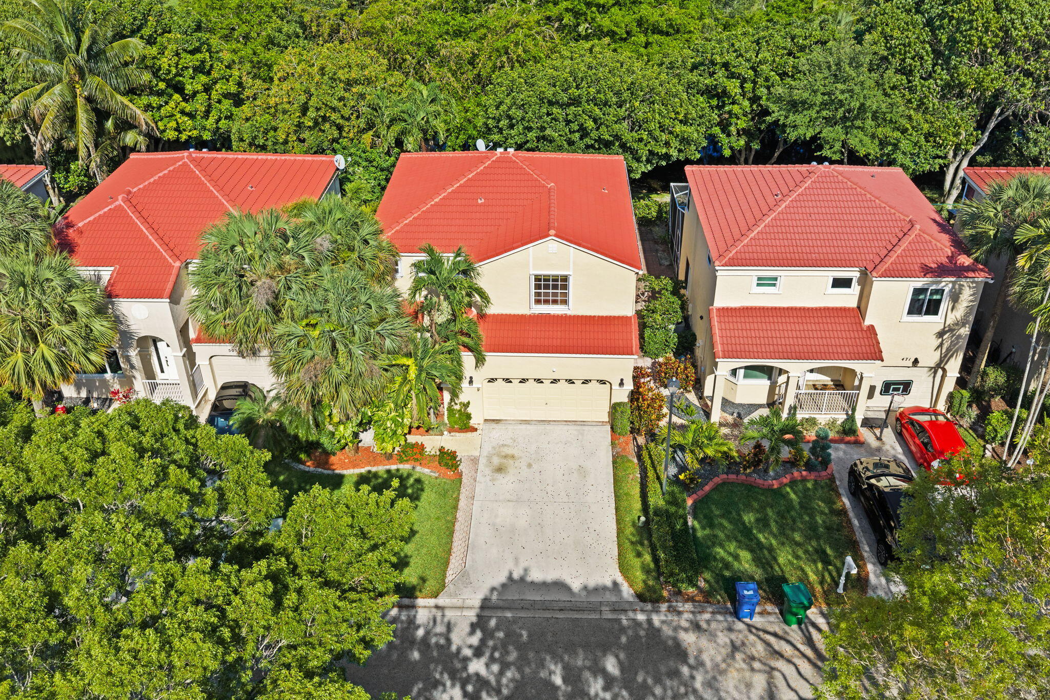 ROOF 2021, AC 2022 & ACCORDION SHUTTERS ON ALL WINDOWS. Serene lake views from this beautiful home located in Governor's Walk. Featuring 3 bedrooms, 2.50 baths, 2 car garage and completely fenced in yard. Kitchen updates include custom wood cabinetry with granite counters & stainless steel appliances. Large breakfast bar/counter spacious family room off kitchen. Separate formal living & dining room combination. Tiled flooring downstairs and wood laminate upstairs.  Close to everything minutes to shopping, schools & major roads. Best of all LOW HOA $140.00 per month includes community pool, painting exterior every 5 years, sprinklers & common areas.