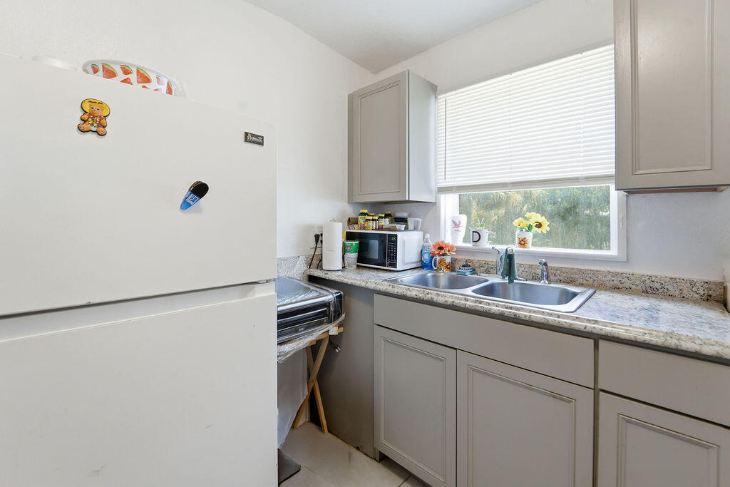 FRESHWATER 11TH & 12TH AVE ADD - Residential Income