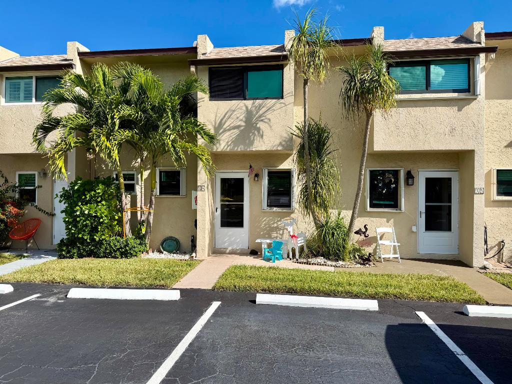 OCEAN HARBOUR VILLAS CONDOMINIUM - Residential