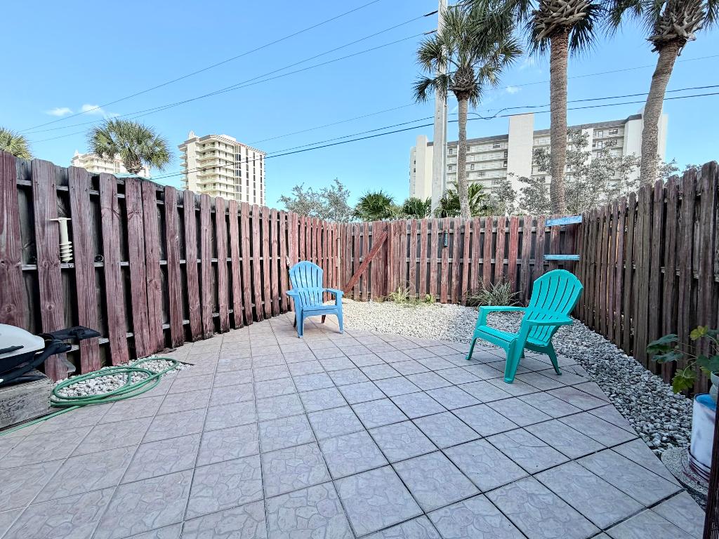 OCEAN HARBOUR VILLAS CONDOMINIUM - Residential