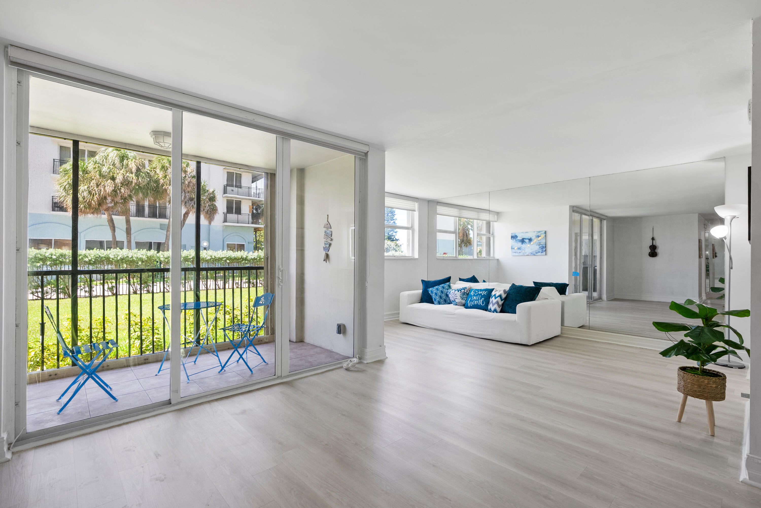 PORT DE MER CONDO - Residential