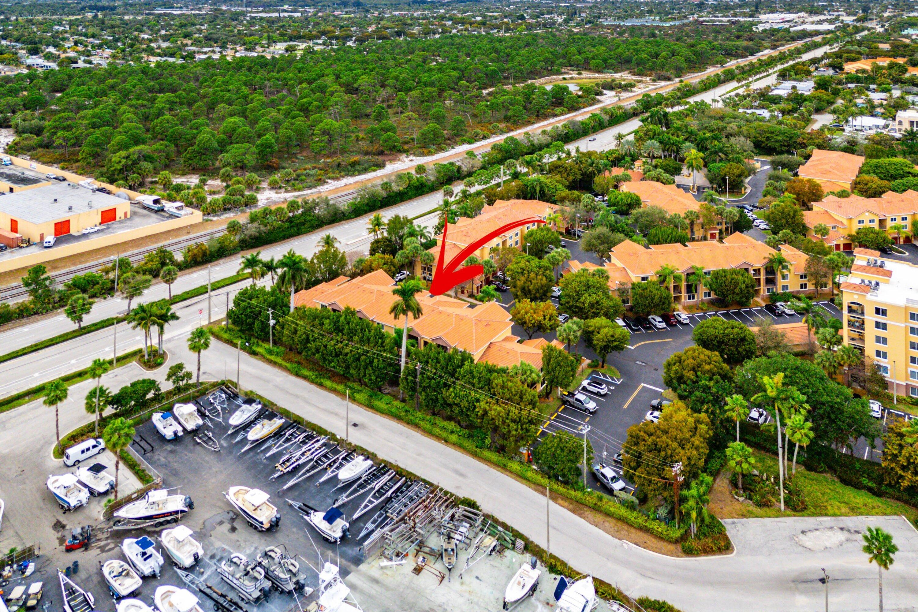 HYPOLUXOS MARINERS CAY CONDO - Residential