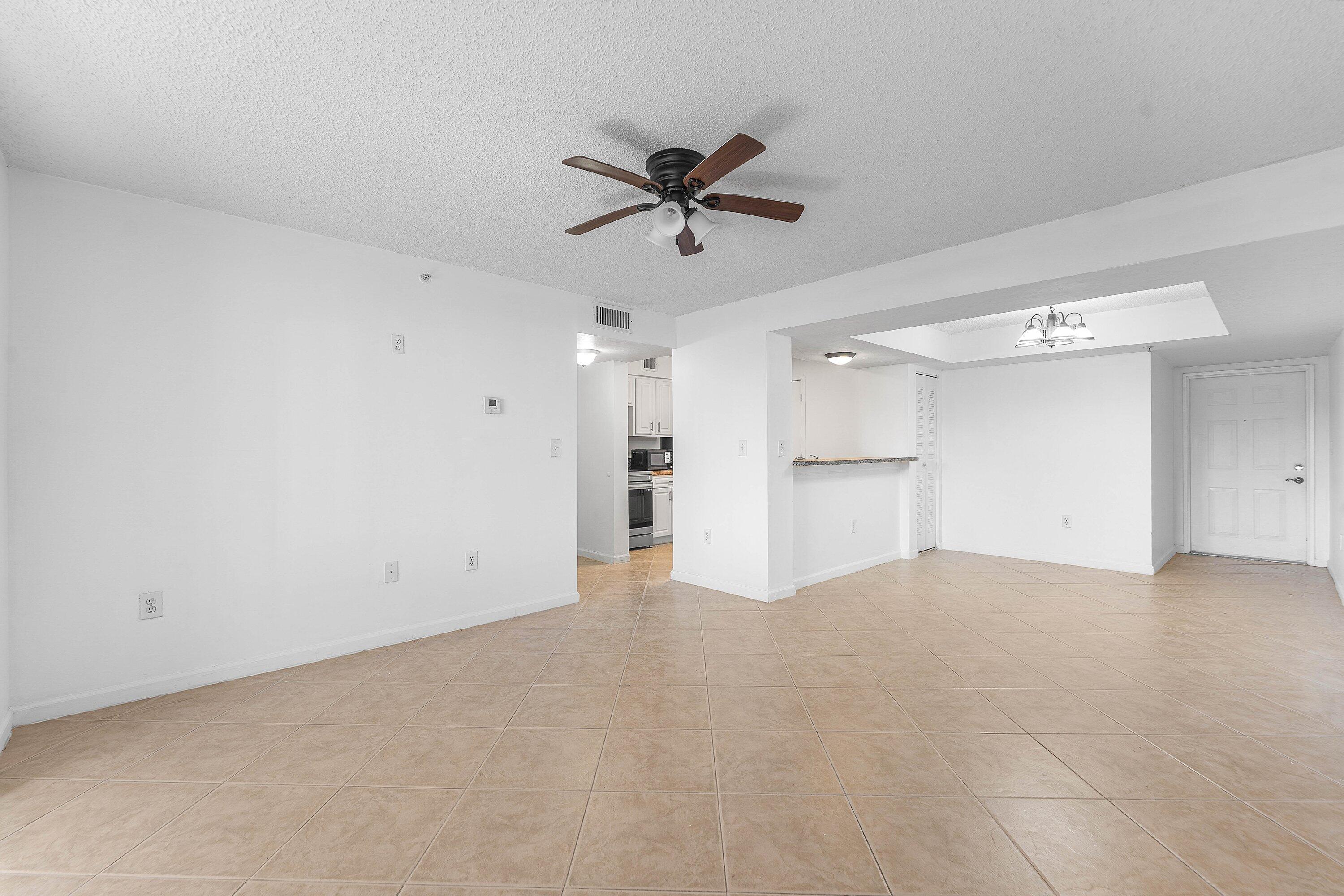 HYPOLUXOS MARINERS CAY CONDO - Residential