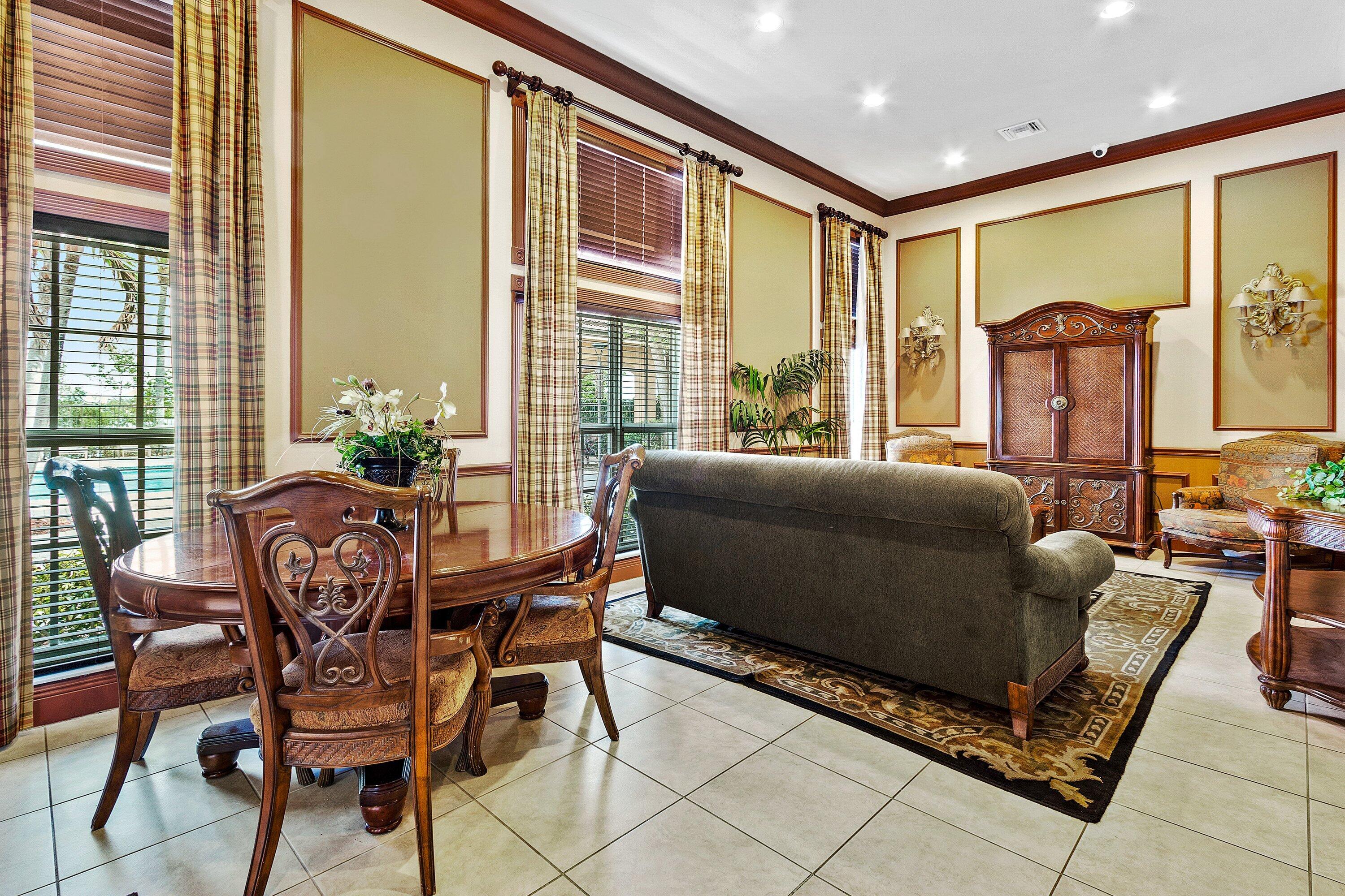 HYPOLUXOS MARINERS CAY CONDO - Residential