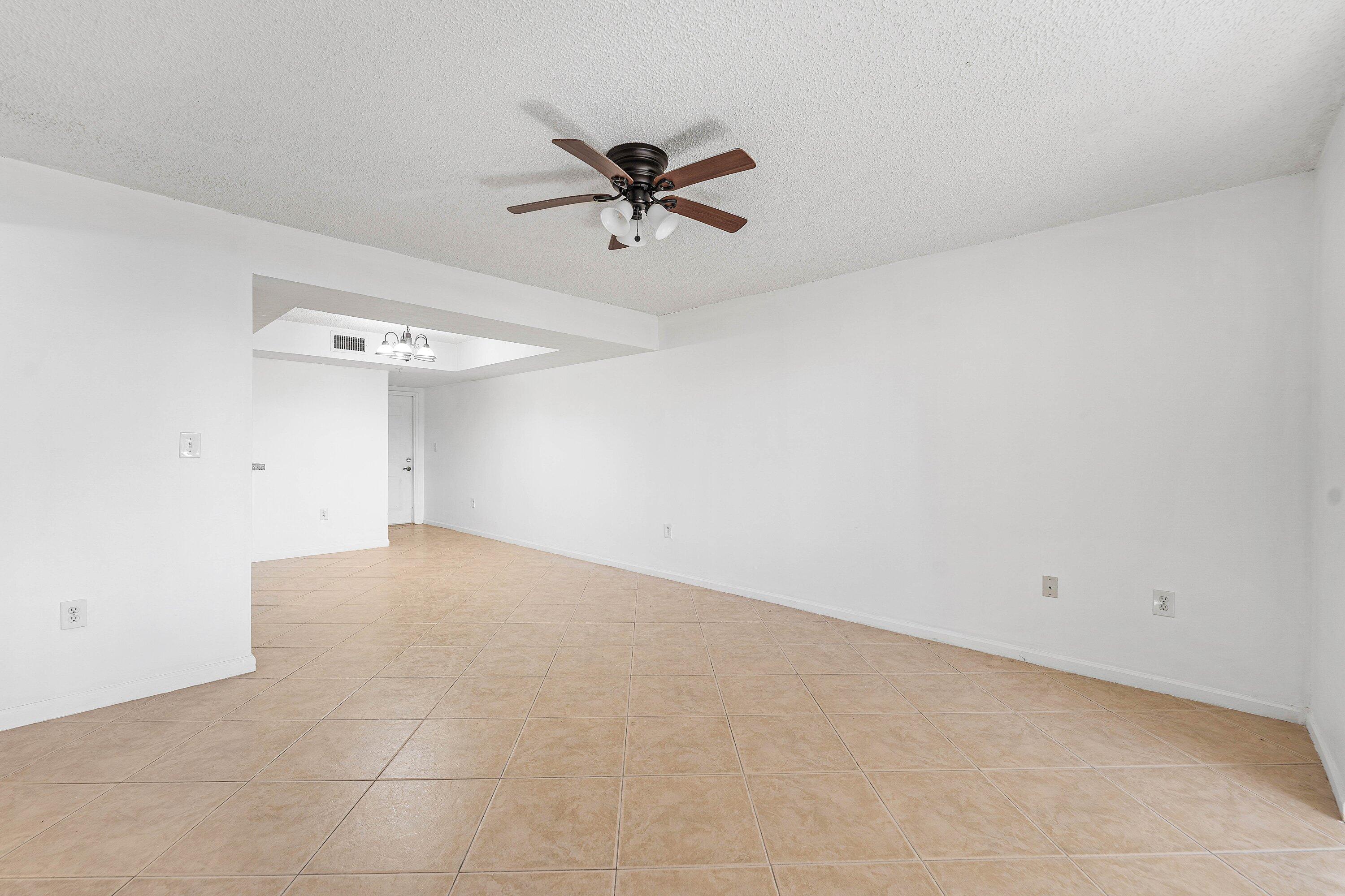 HYPOLUXOS MARINERS CAY CONDO - Residential