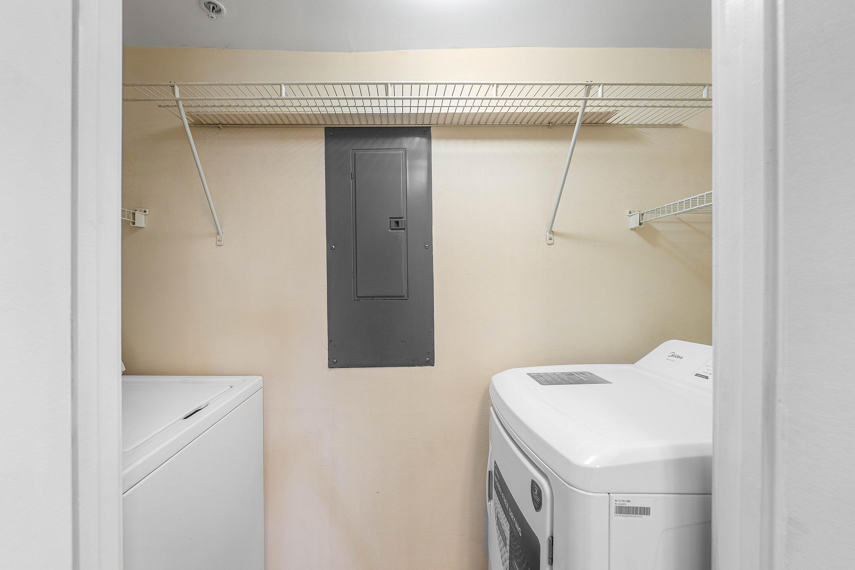 HYPOLUXOS MARINERS CAY CONDO - Residential