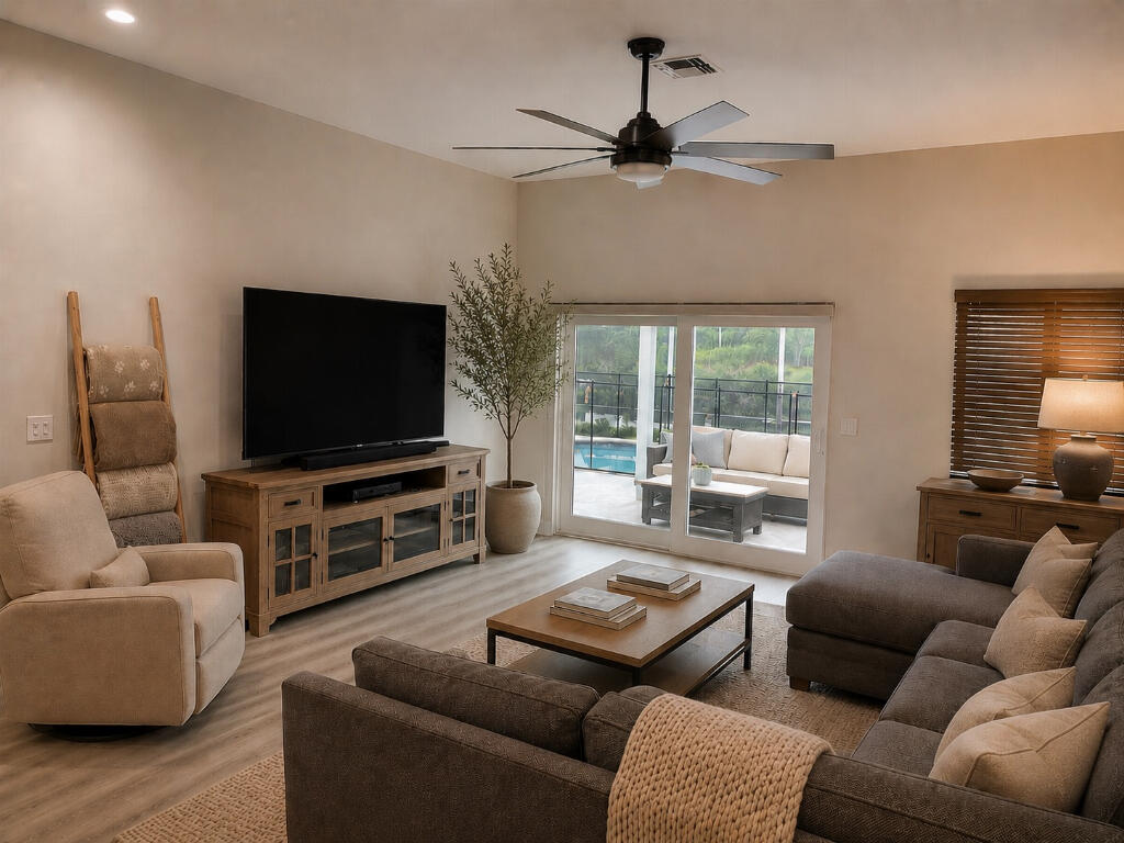 MARINER VILLAGE - Residential