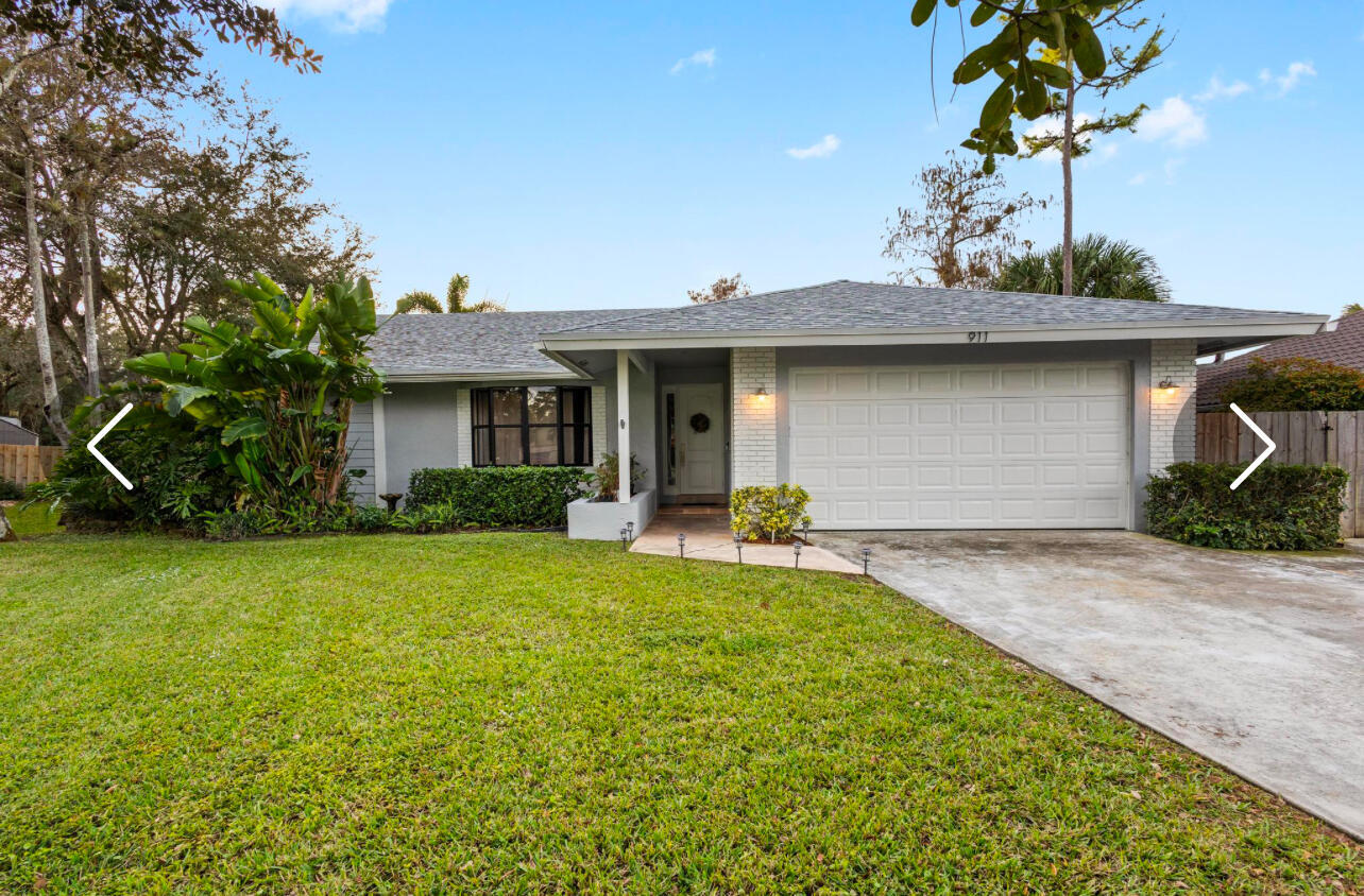 SUGAR POND MANOR OF WELLINGTON - Residential