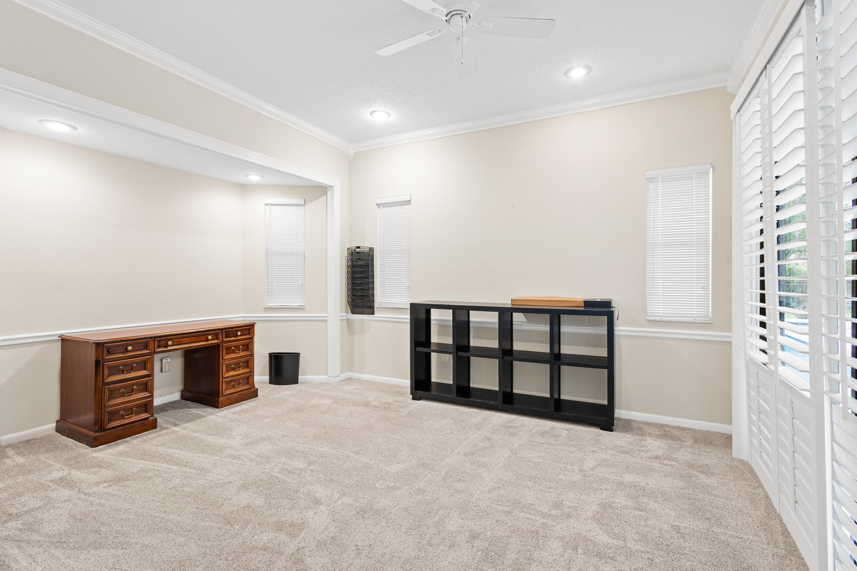 SUGAR POND MANOR OF WELLINGTON - Residential