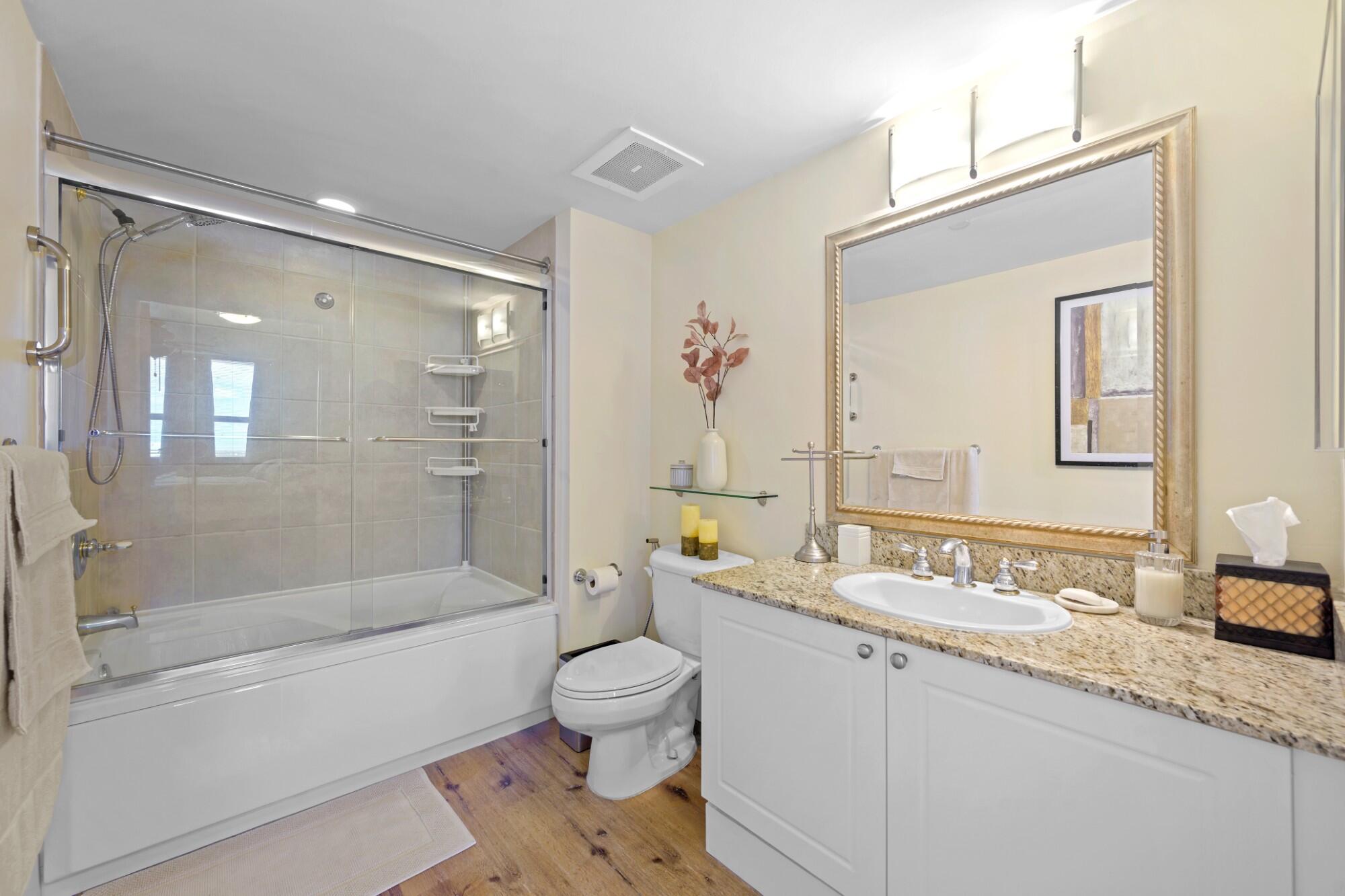 TURNBERRY ON THE GREEN CONDO - Residential