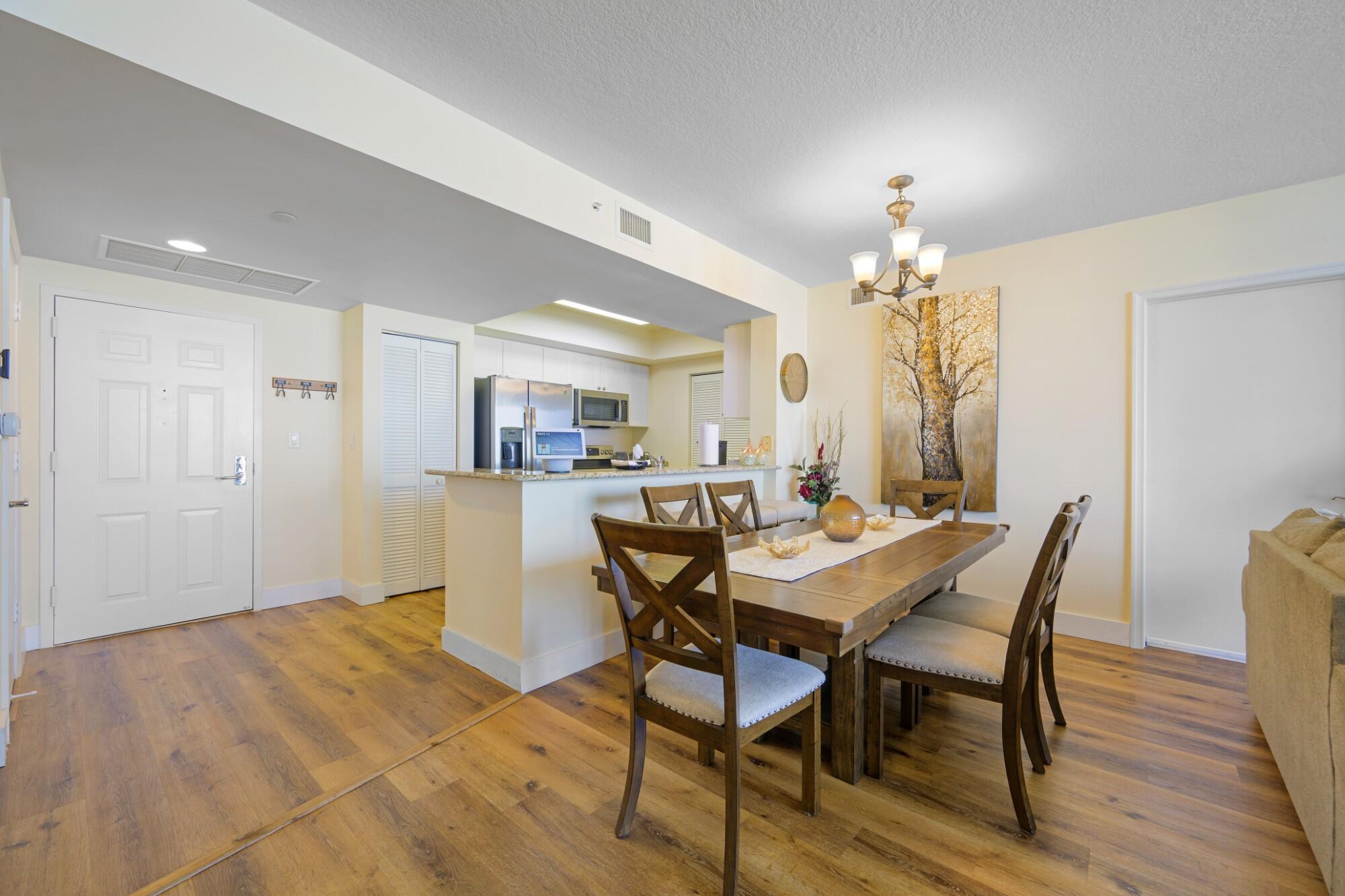 TURNBERRY ON THE GREEN CONDO - Residential