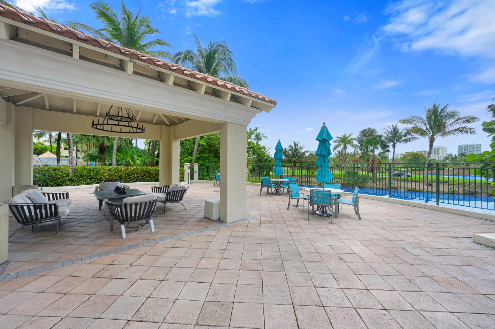 TURNBERRY ON THE GREEN CONDO - Residential