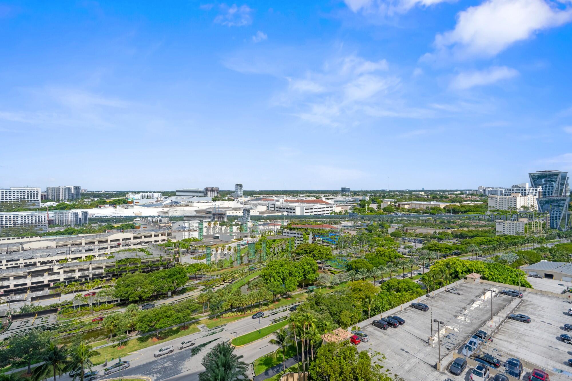 TURNBERRY ON THE GREEN CONDO - Residential