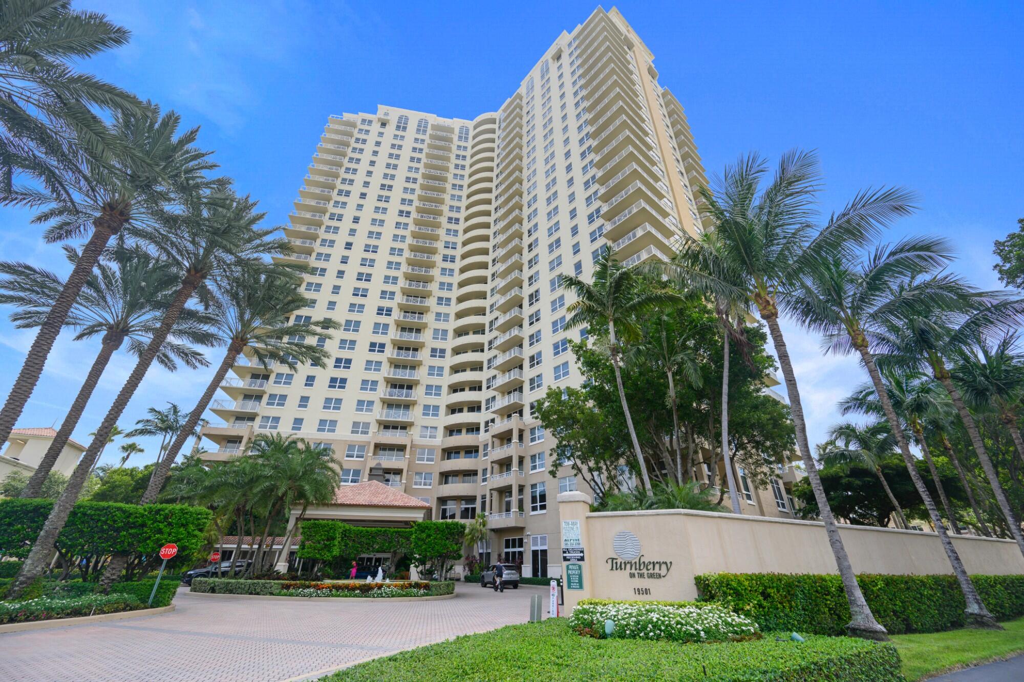 TURNBERRY ON THE GREEN CONDO - Residential