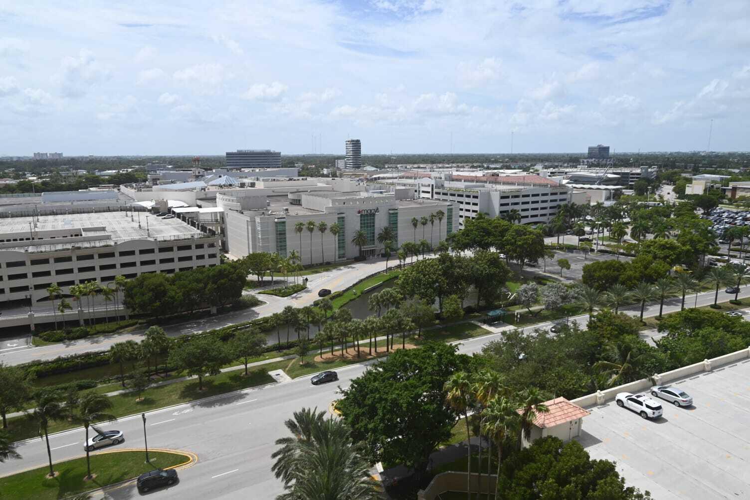 TURNBERRY ON THE GREEN CONDO - Residential