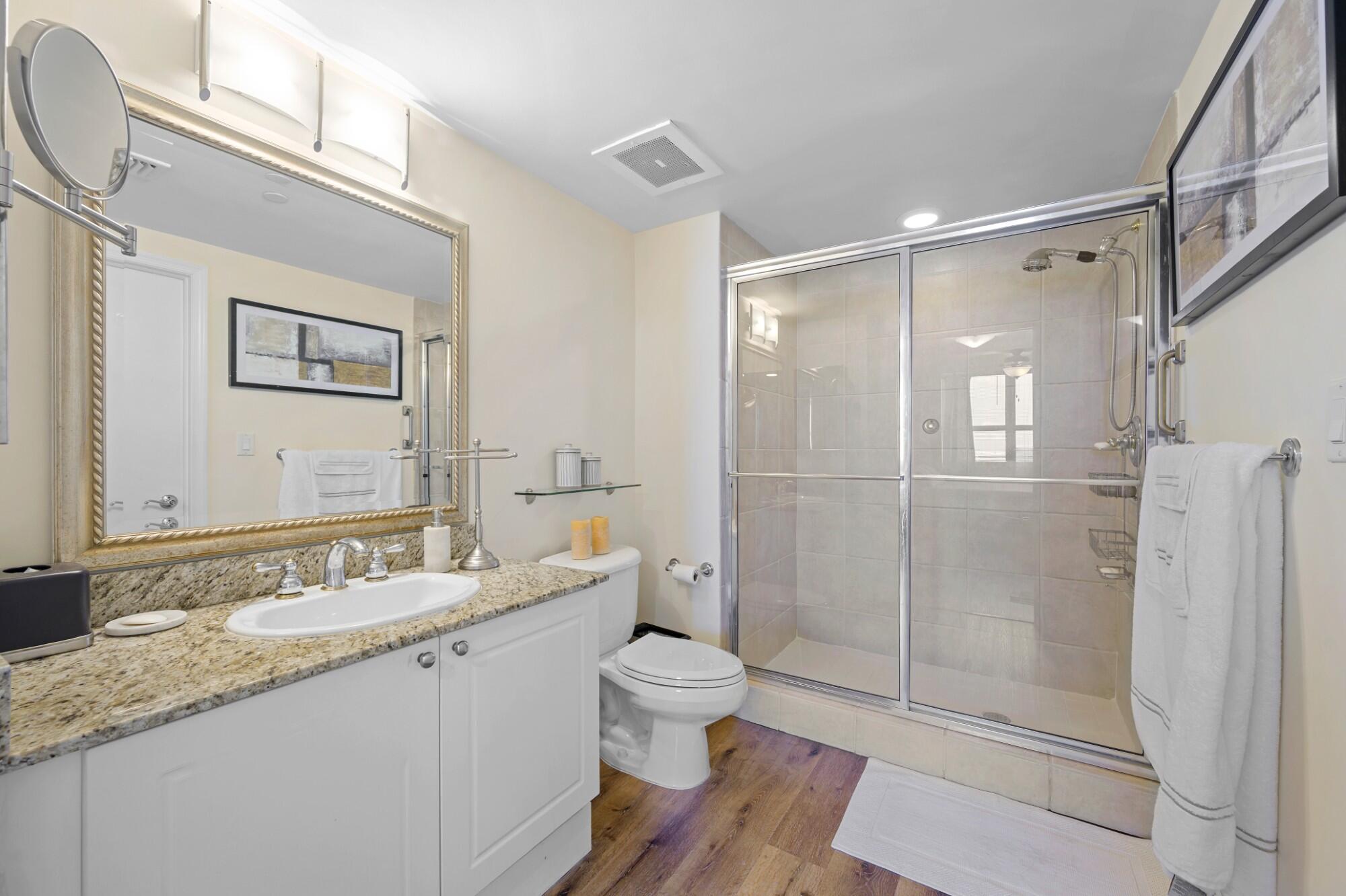 TURNBERRY ON THE GREEN CONDO - Residential
