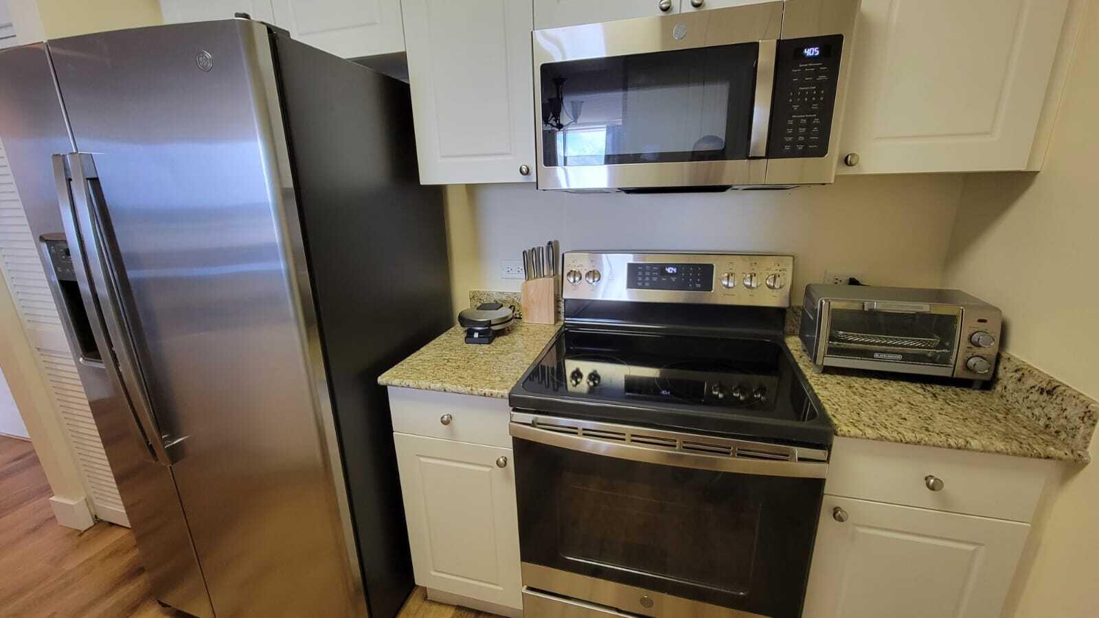 TURNBERRY ON THE GREEN CONDO - Residential