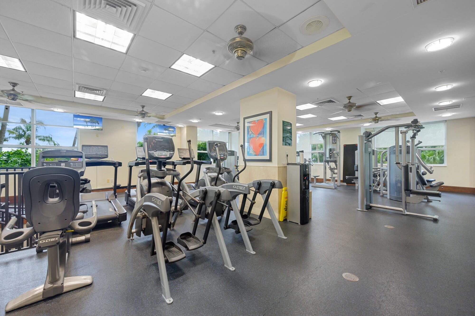 TURNBERRY ON THE GREEN CONDO - Residential