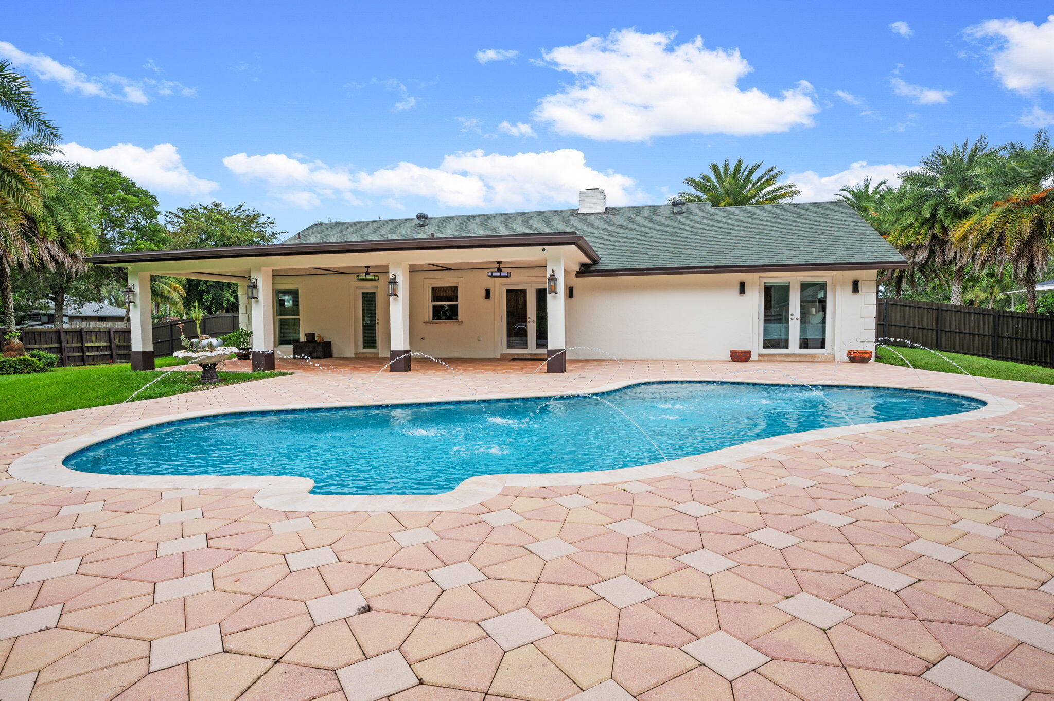 GREEN GLADES SOUTH - Residential