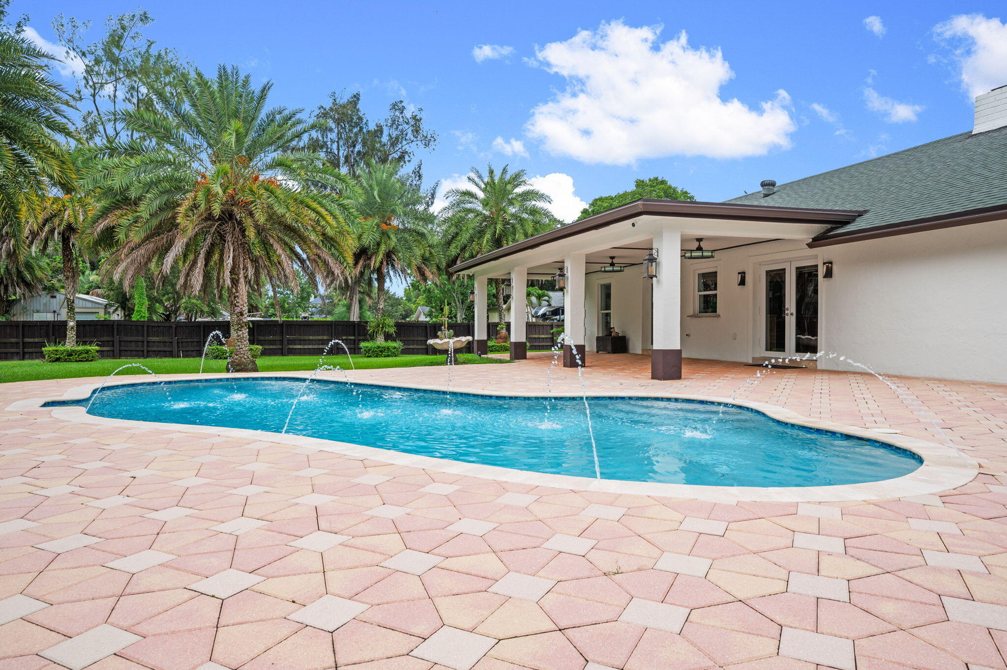 GREEN GLADES SOUTH - Residential