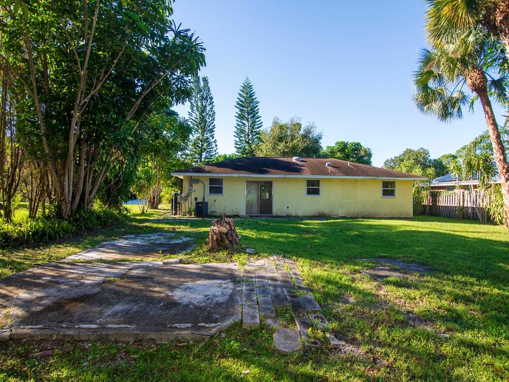 LAKEWOOD PARK UNIT 8 - Residential Lease