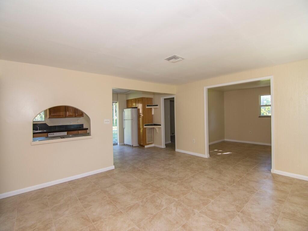 LAKEWOOD PARK UNIT 8 - Residential Lease