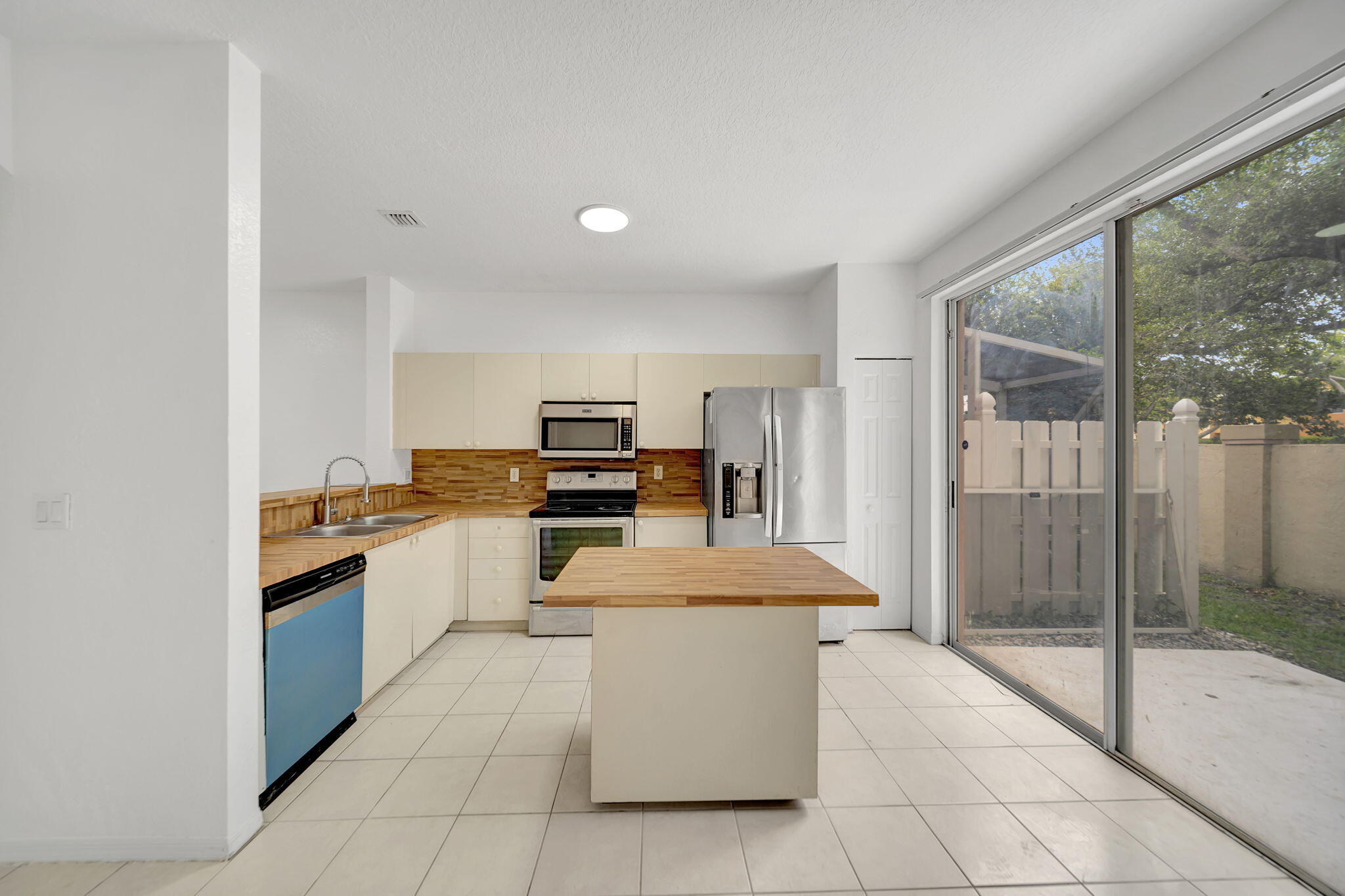 NEXT SUNRISE ENSEMBLE - Residential