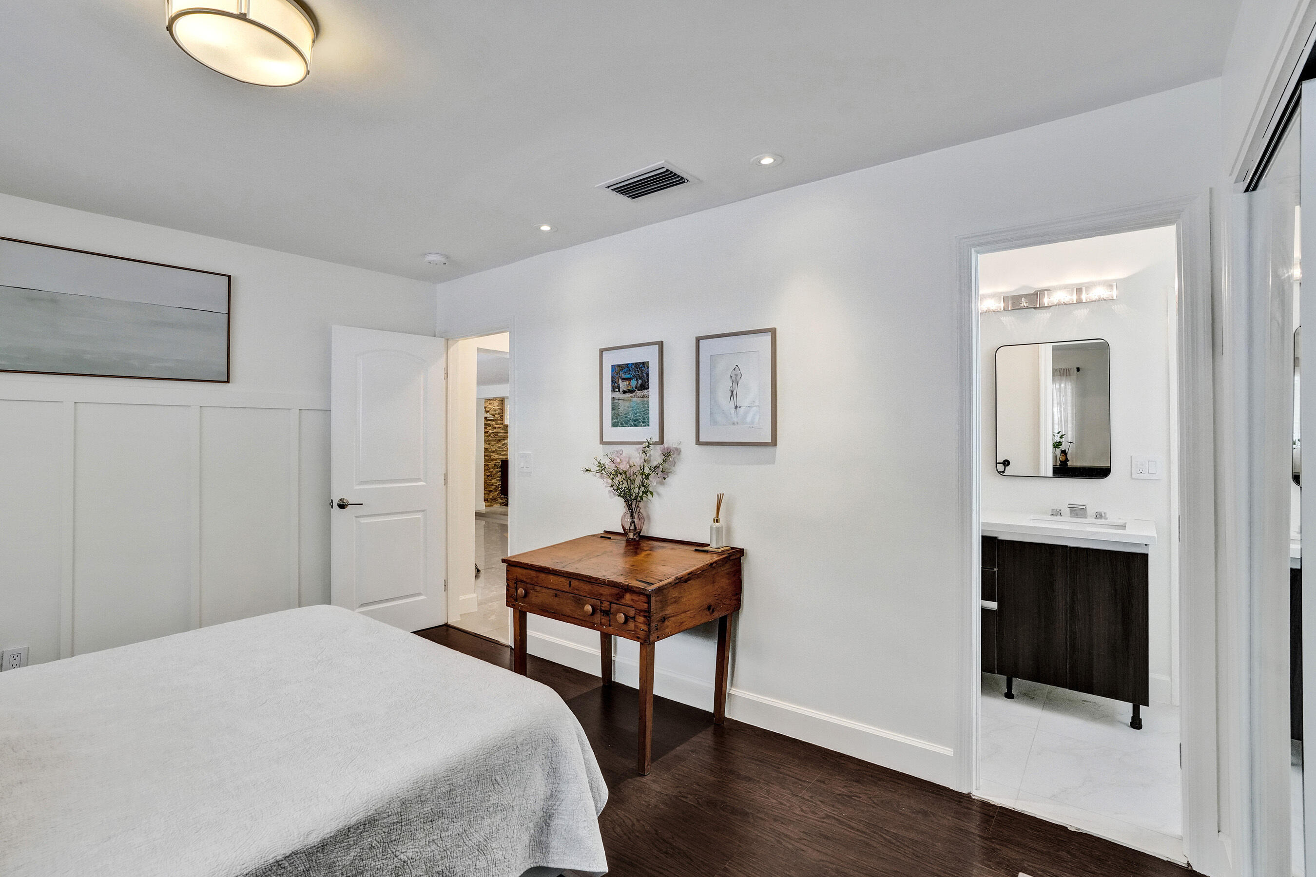 IMPERIAL POINT 2 SEC - Residential