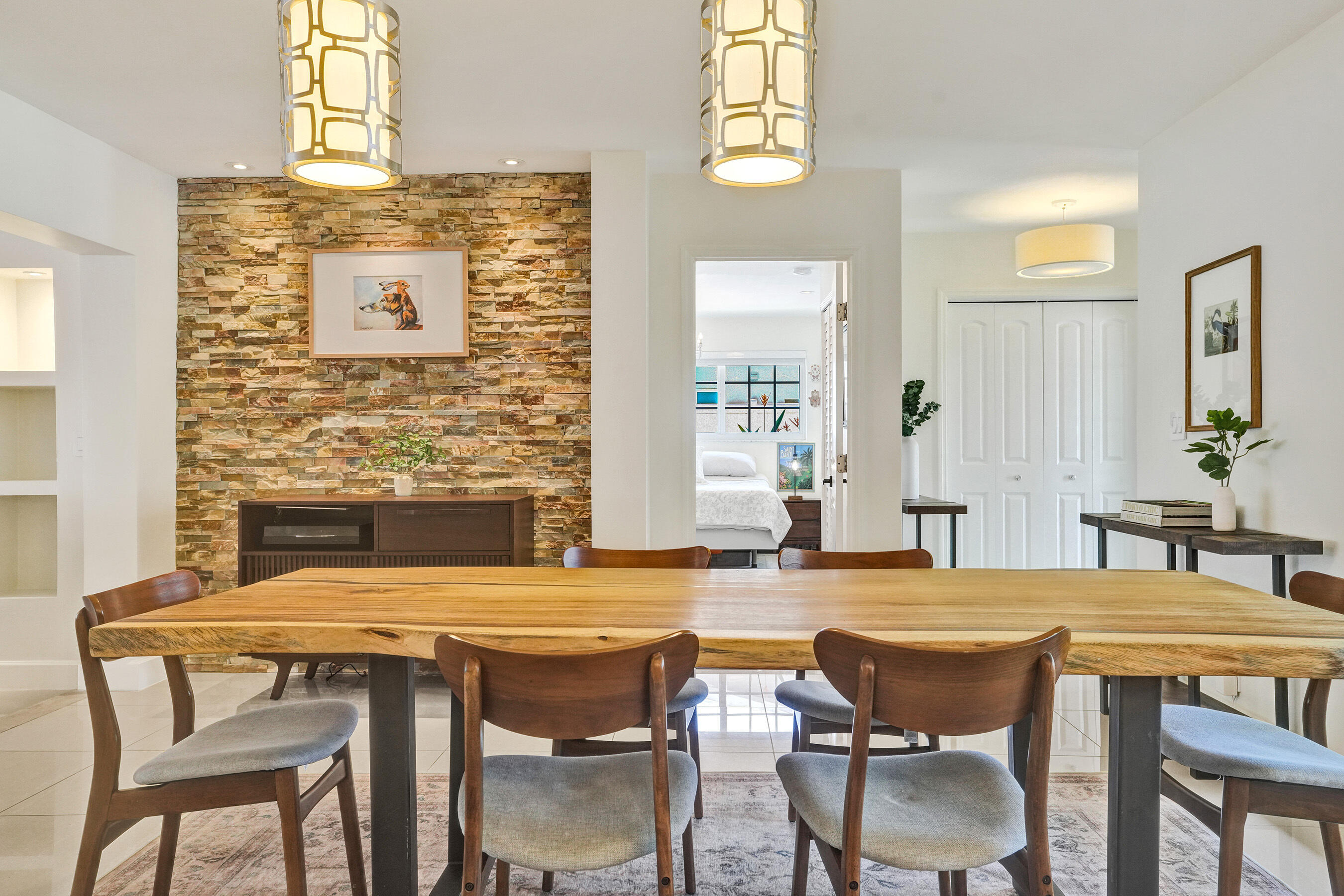 IMPERIAL POINT 2 SEC - Residential