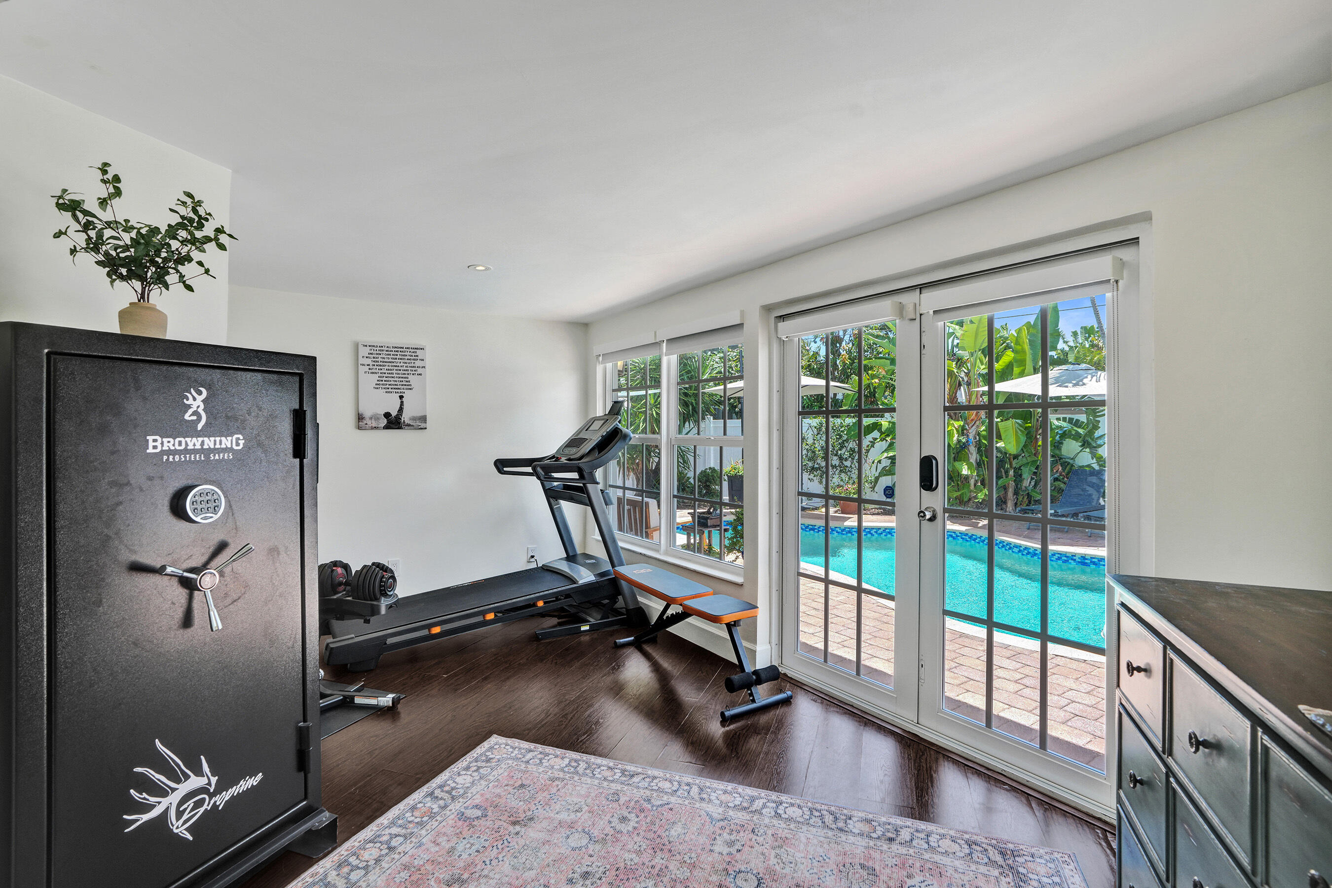 IMPERIAL POINT 2 SEC - Residential