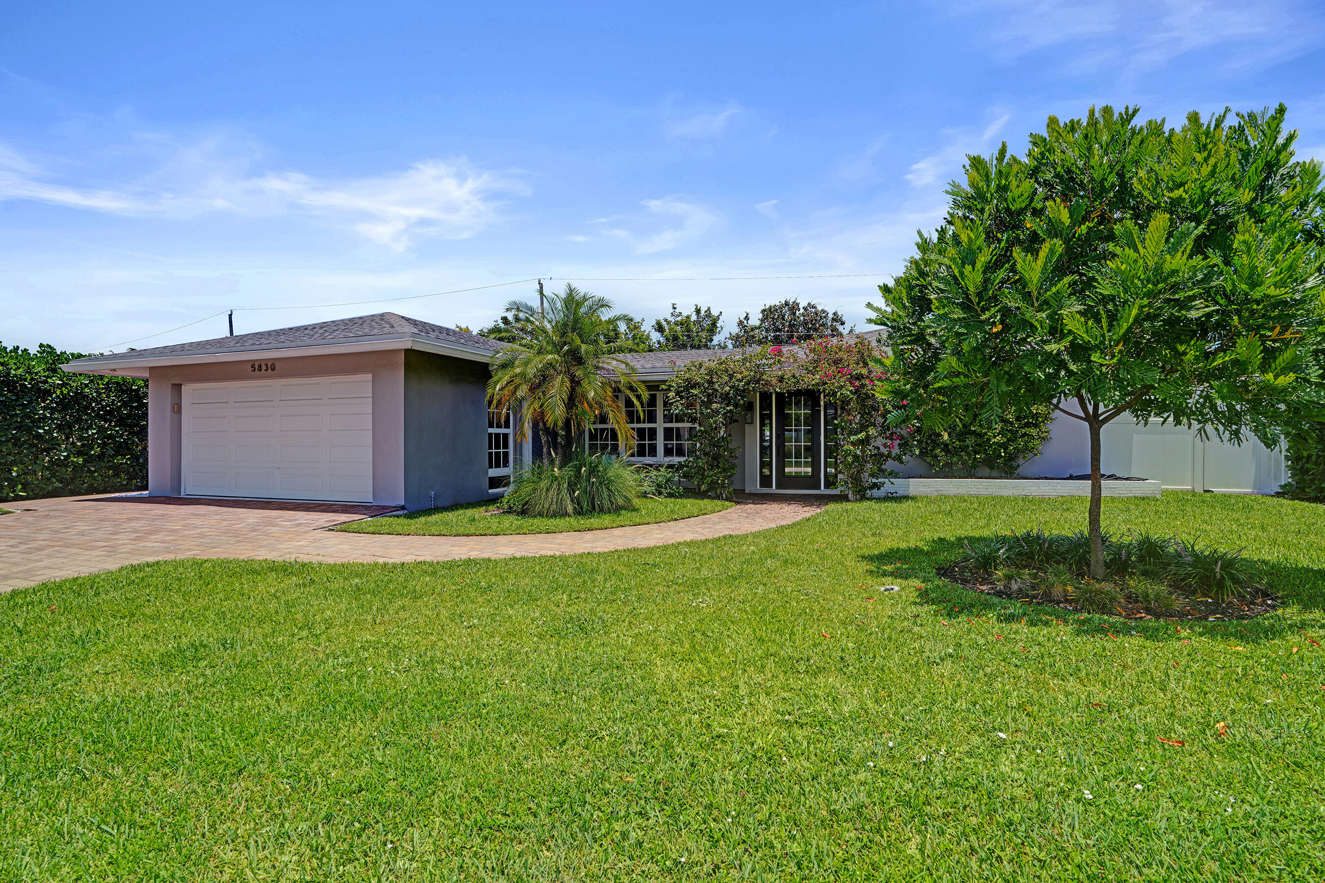 IMPERIAL POINT 2 SEC - Residential