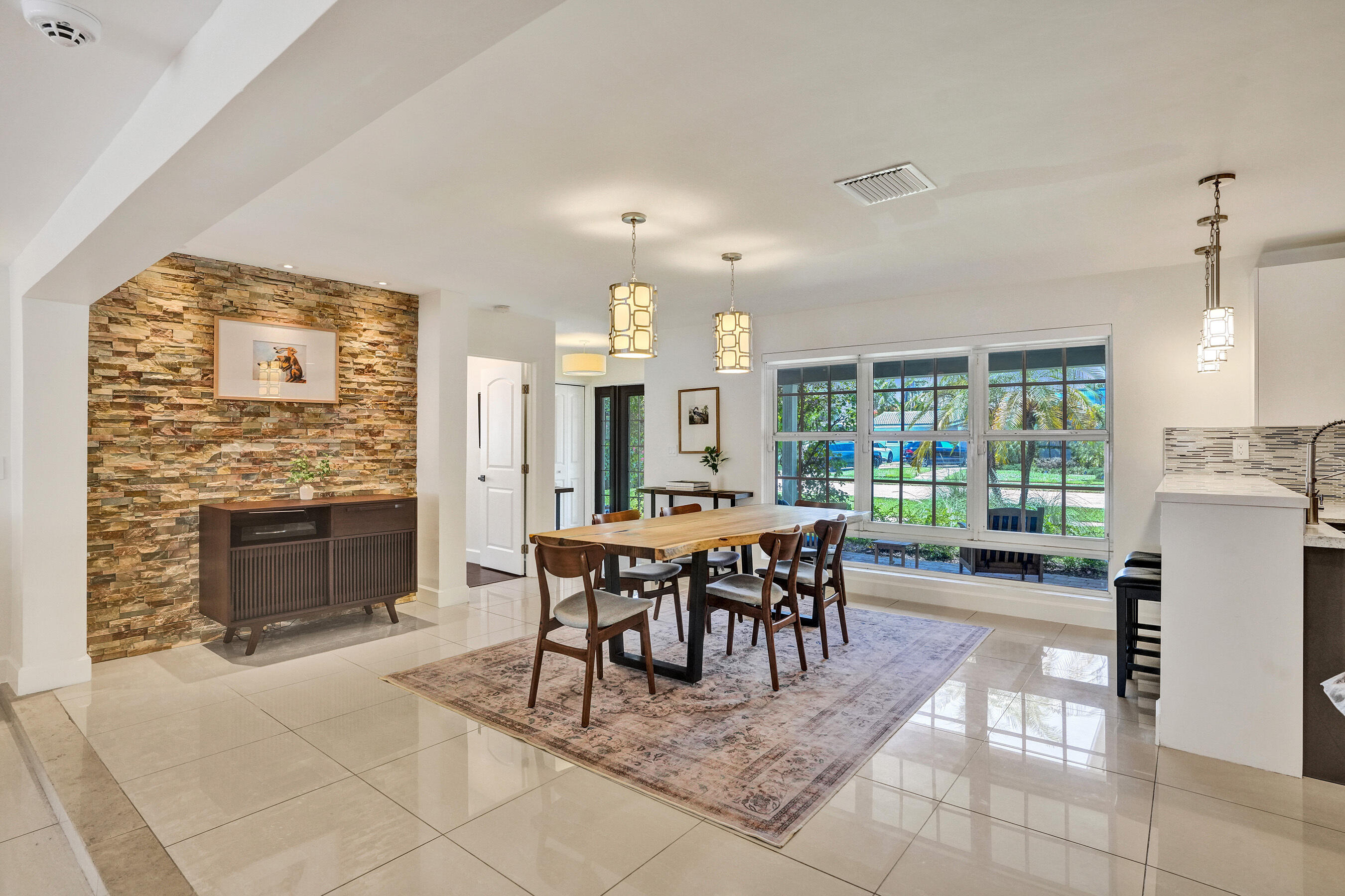 IMPERIAL POINT 2 SEC - Residential