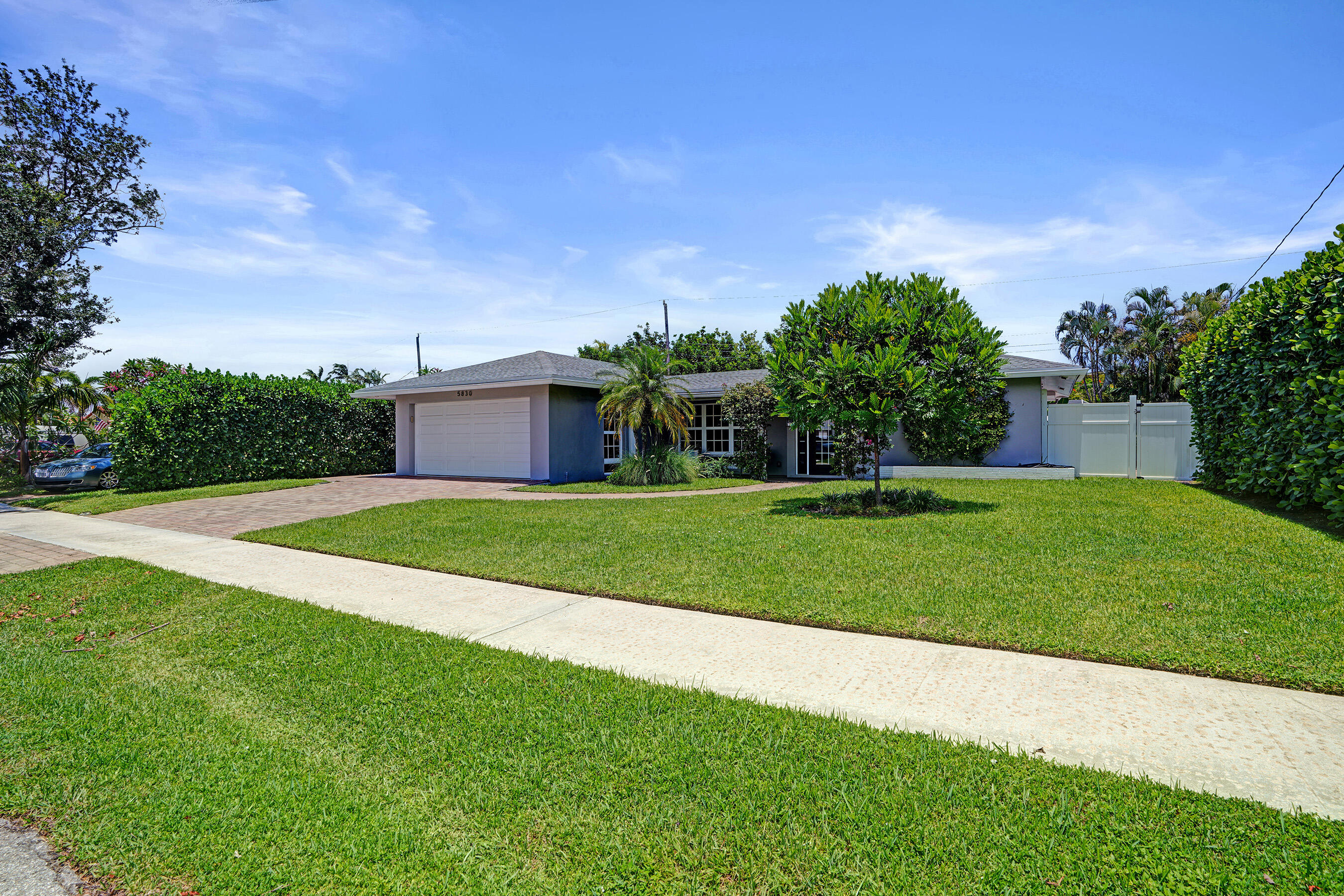 IMPERIAL POINT 2 SEC - Residential