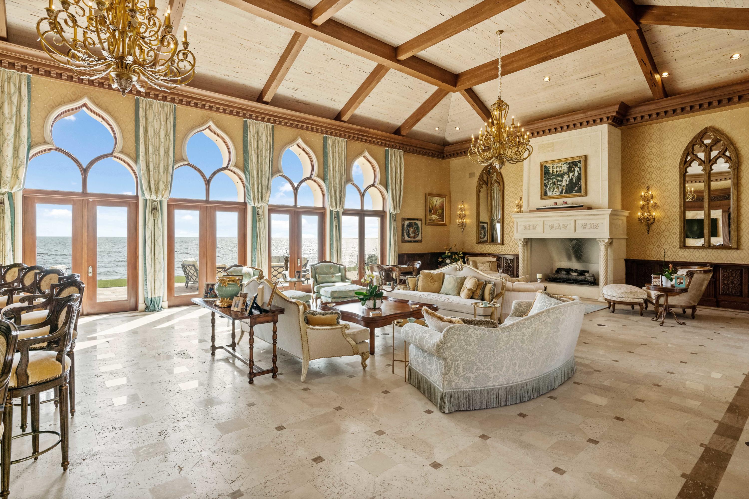 MANALAPAN - Residential