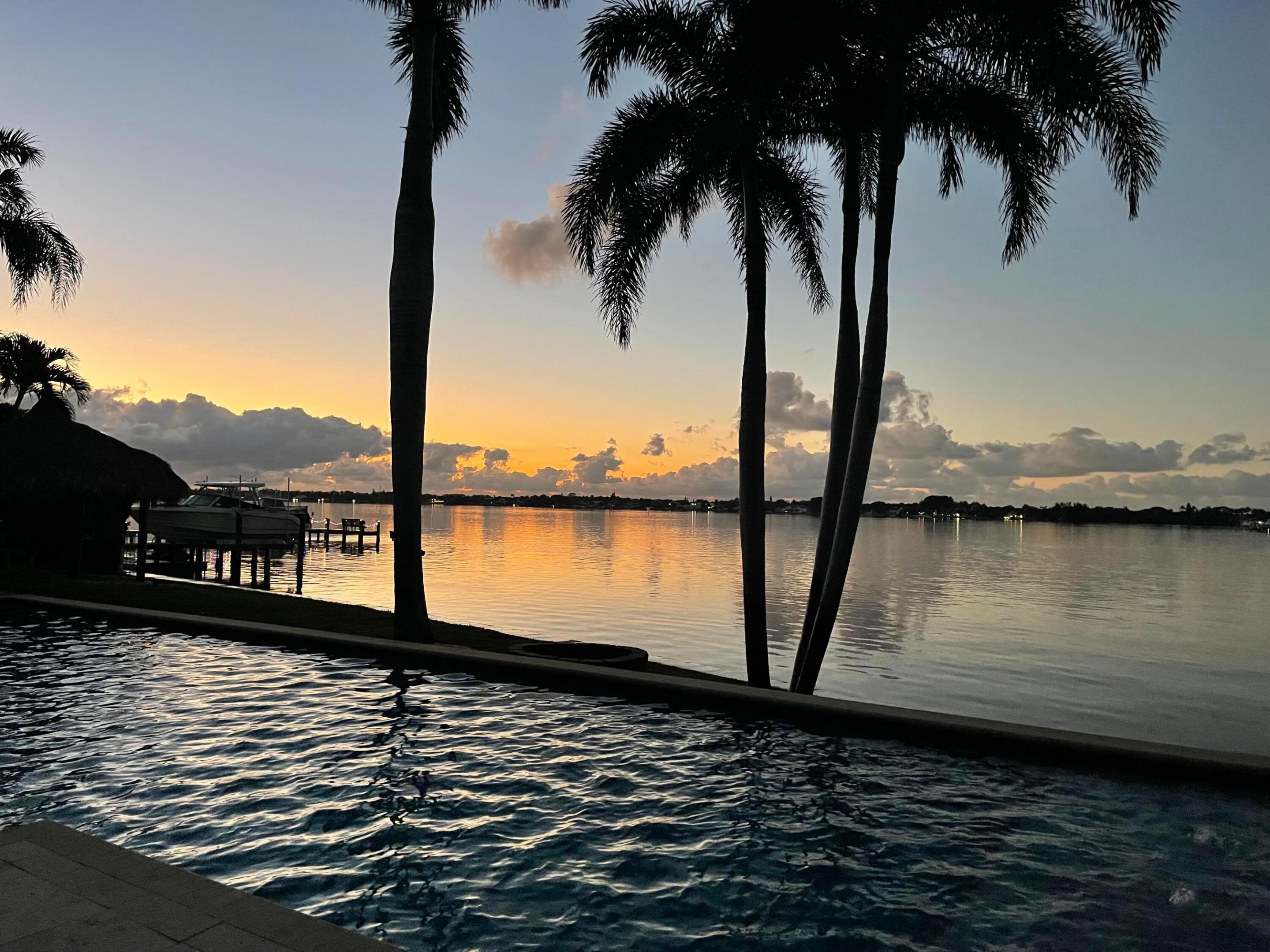 Tequesta Country Club - Residential