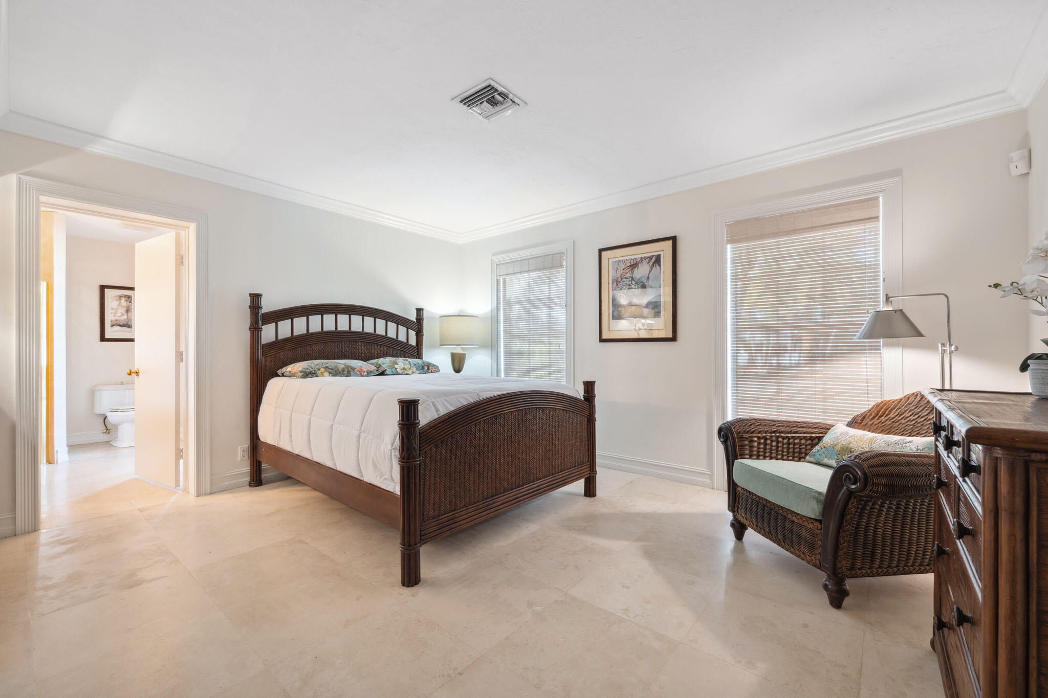 Tequesta Country Club - Residential