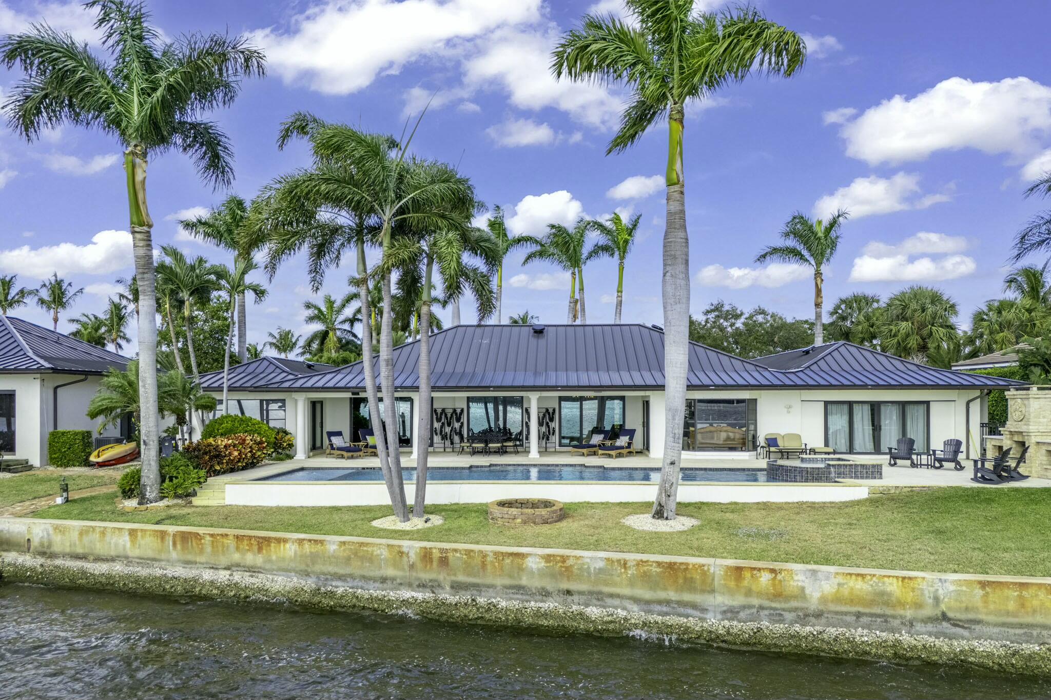 Tequesta Country Club - Residential