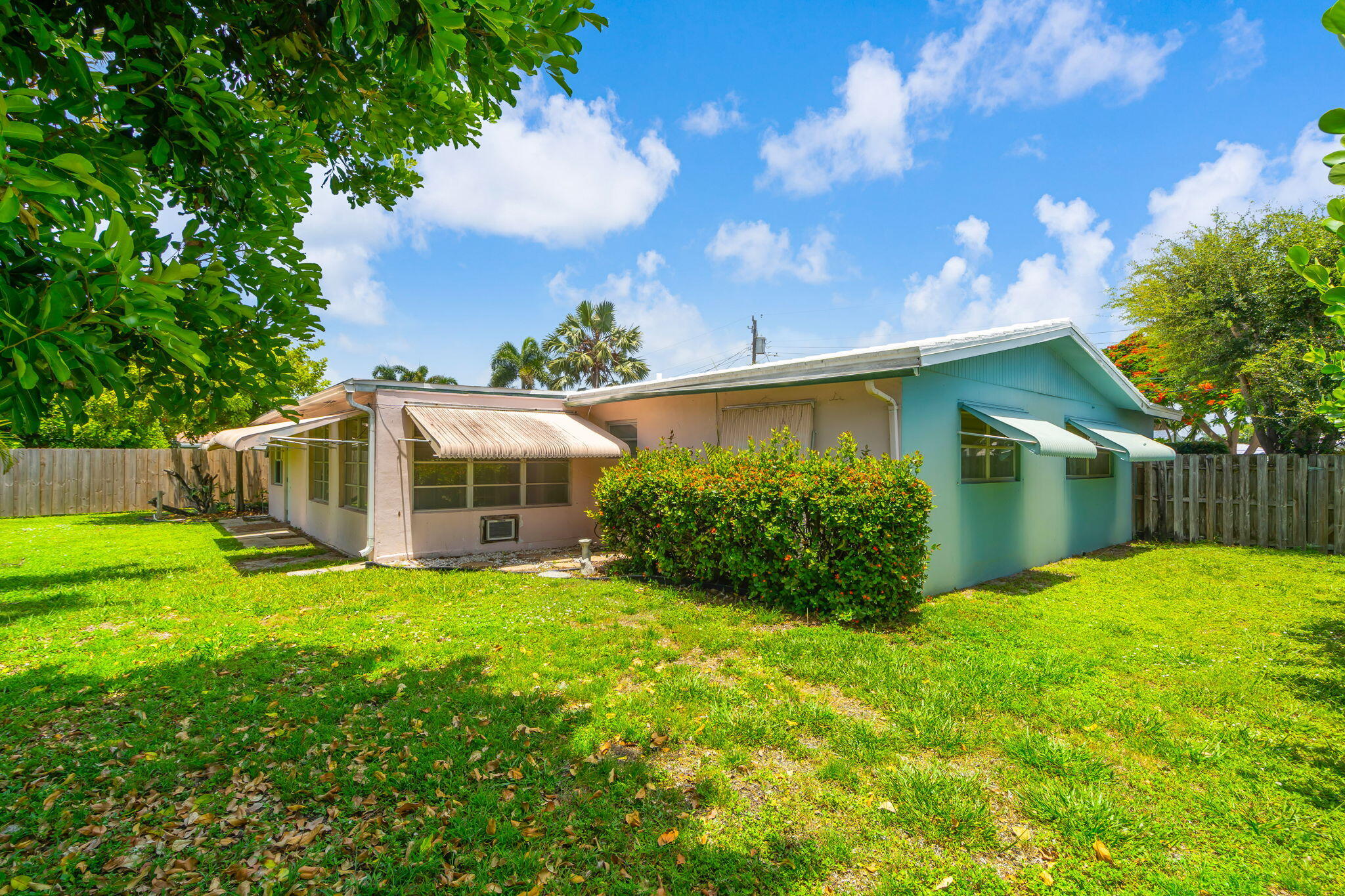 CORAL KEY HARBOR - Residential