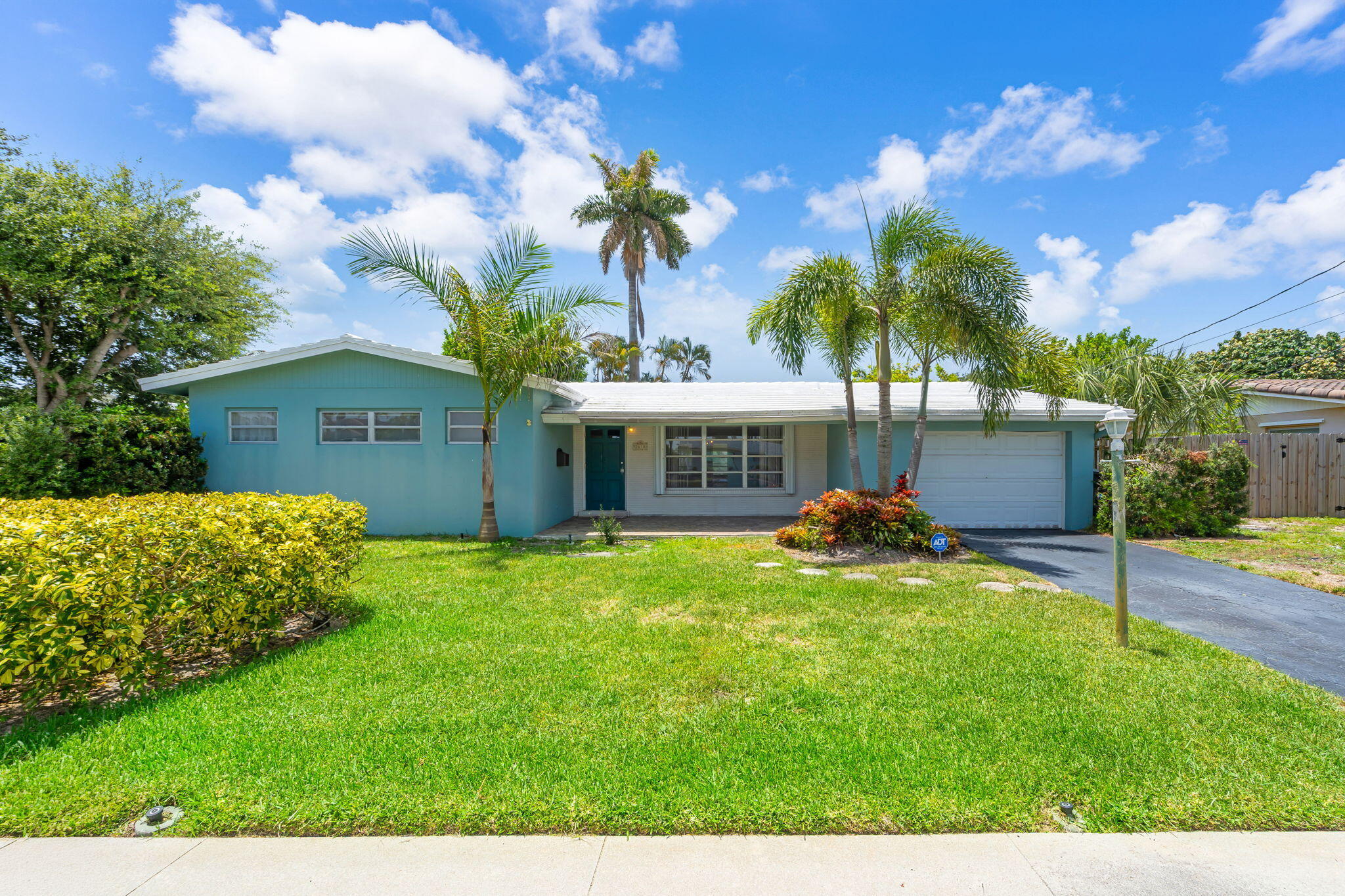 CORAL KEY HARBOR - Residential