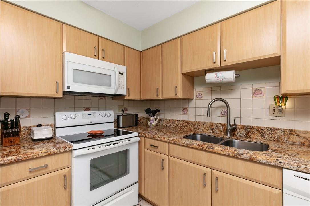 Lighthouse Point Estates - Residential