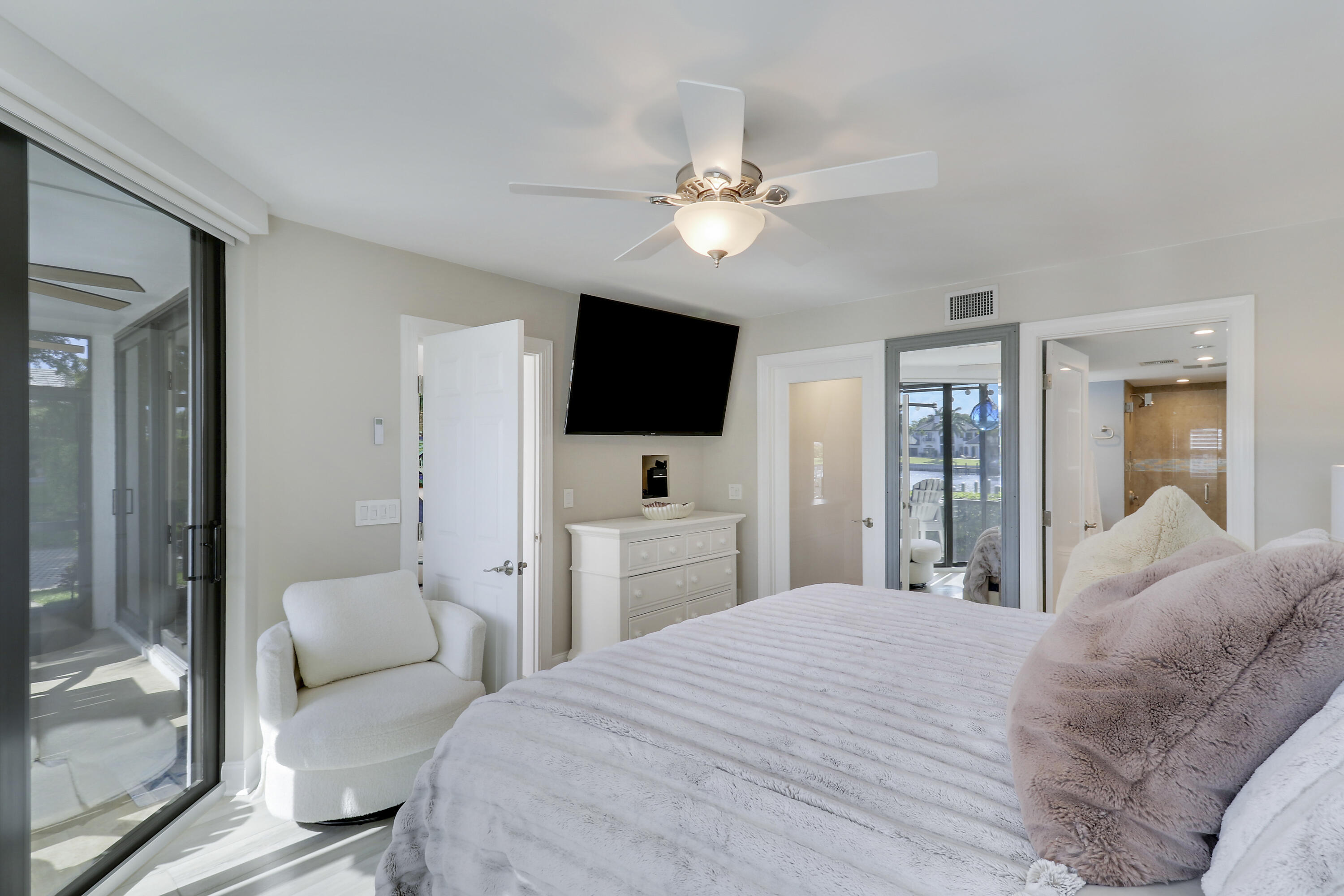 Bay Colony - Residential Lease