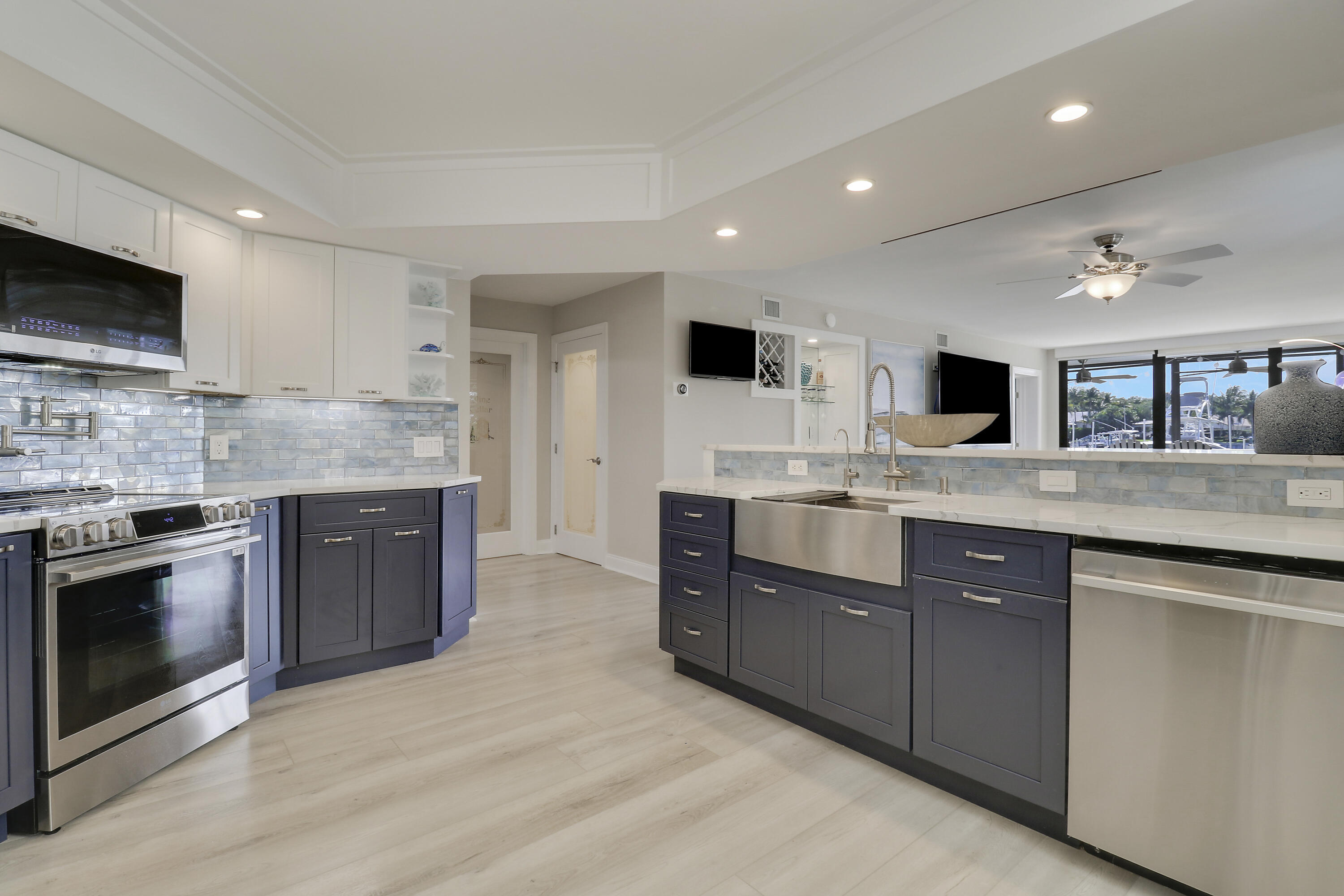 Bay Colony - Residential Lease
