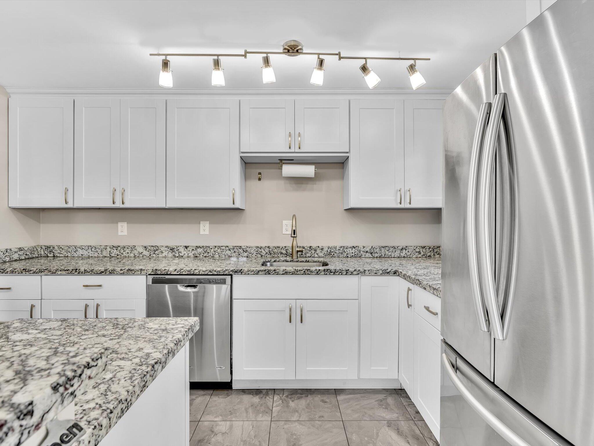 WATERGATE CONDOMINIUM NO 4 - Residential