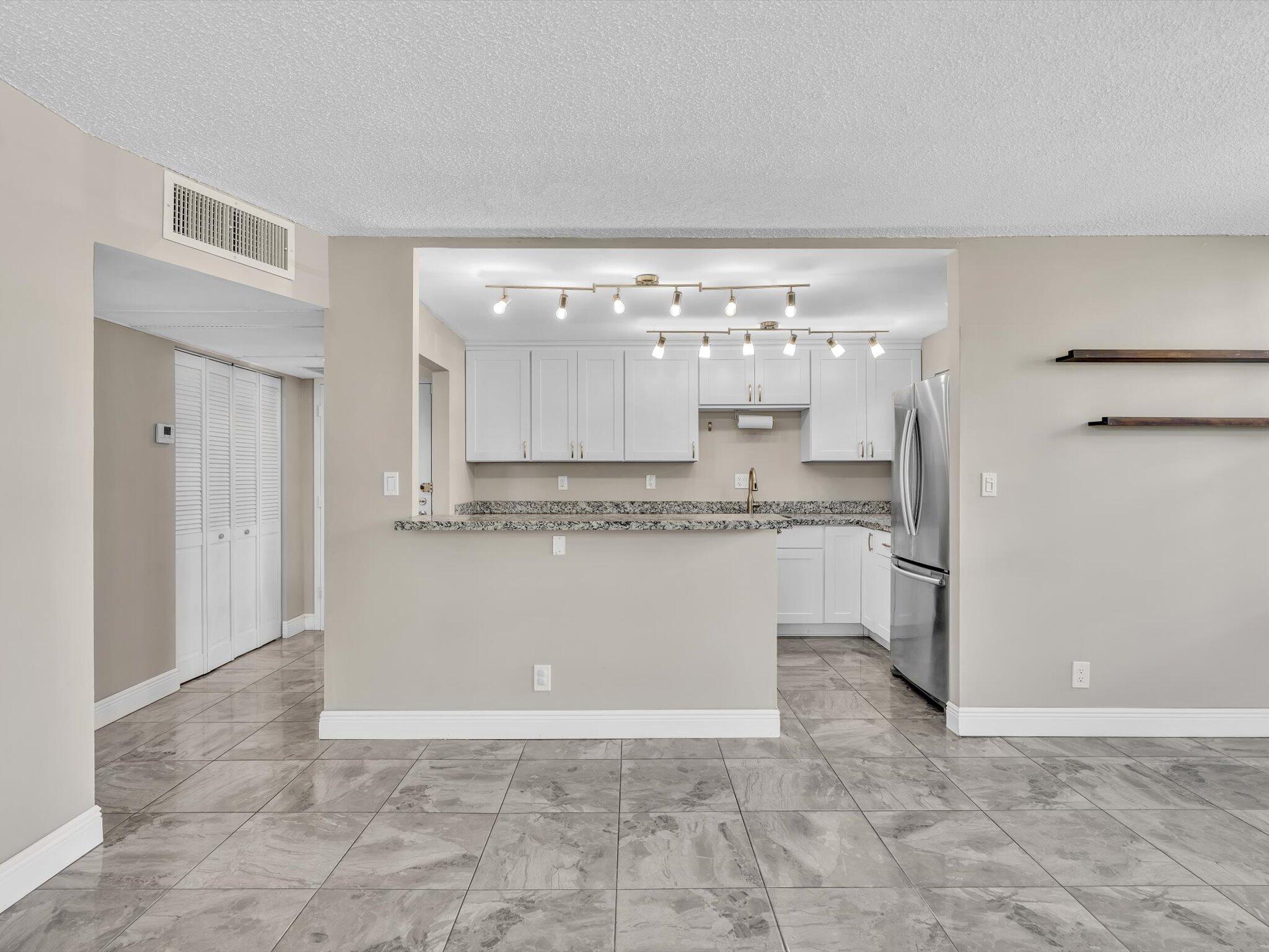 WATERGATE CONDOMINIUM NO 4 - Residential