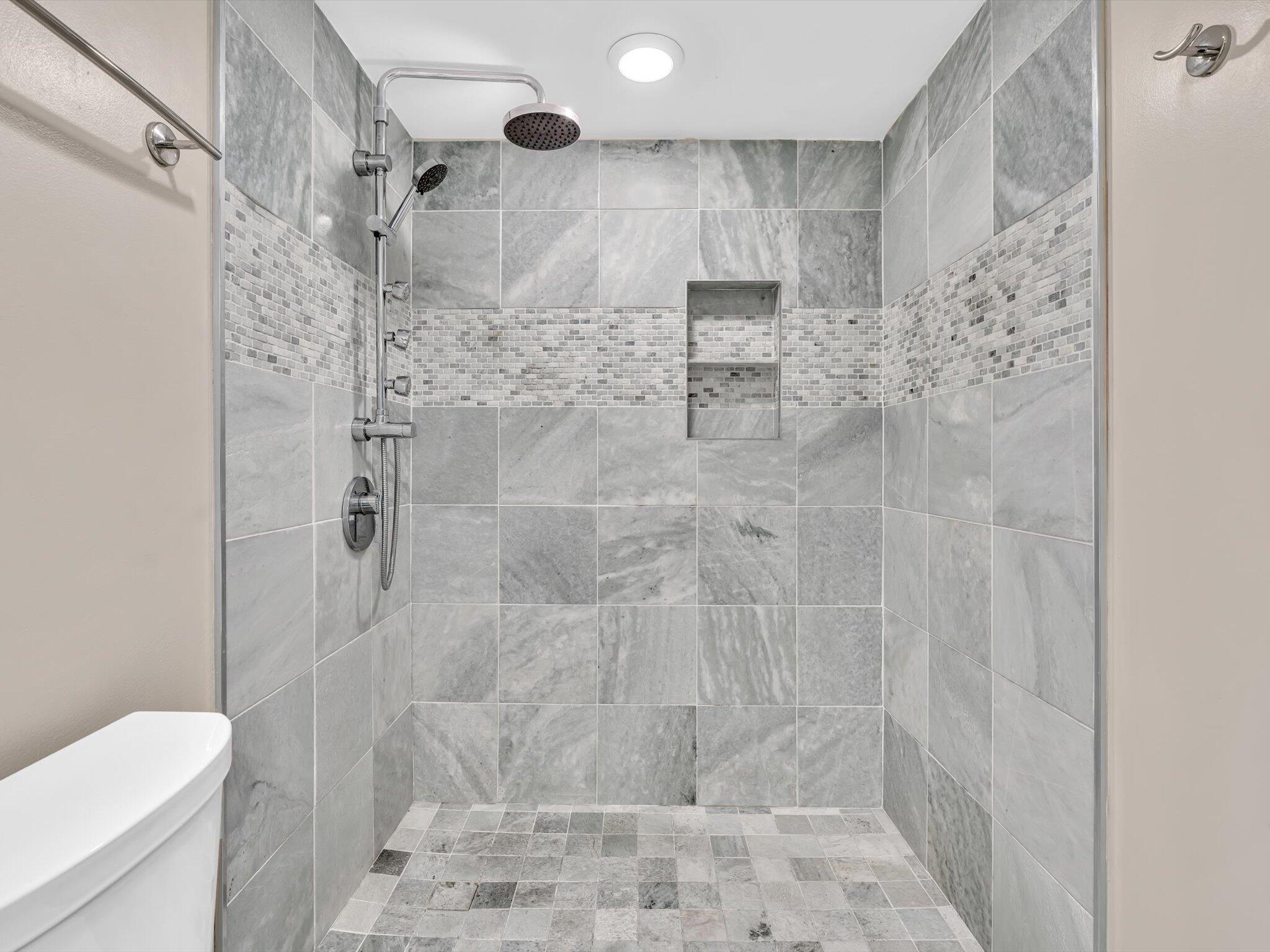 WATERGATE CONDOMINIUM NO 4 - Residential