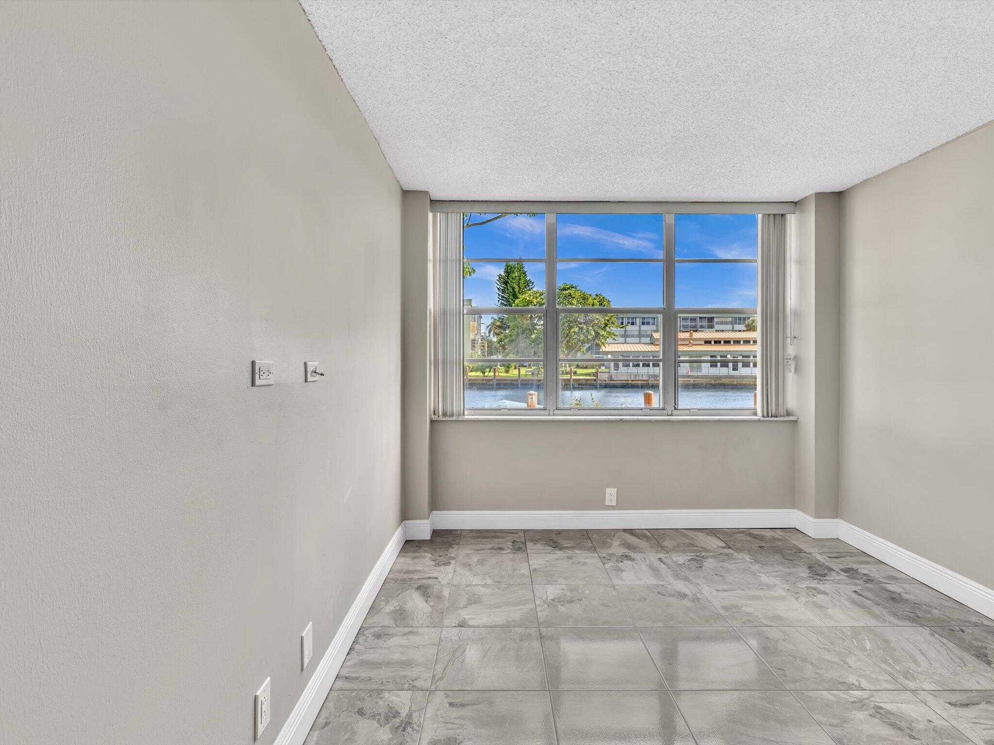 WATERGATE CONDOMINIUM NO 4 - Residential