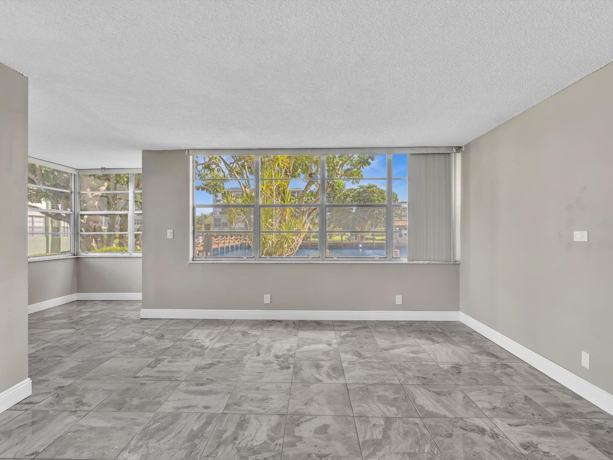 WATERGATE CONDOMINIUM NO 4 - Residential